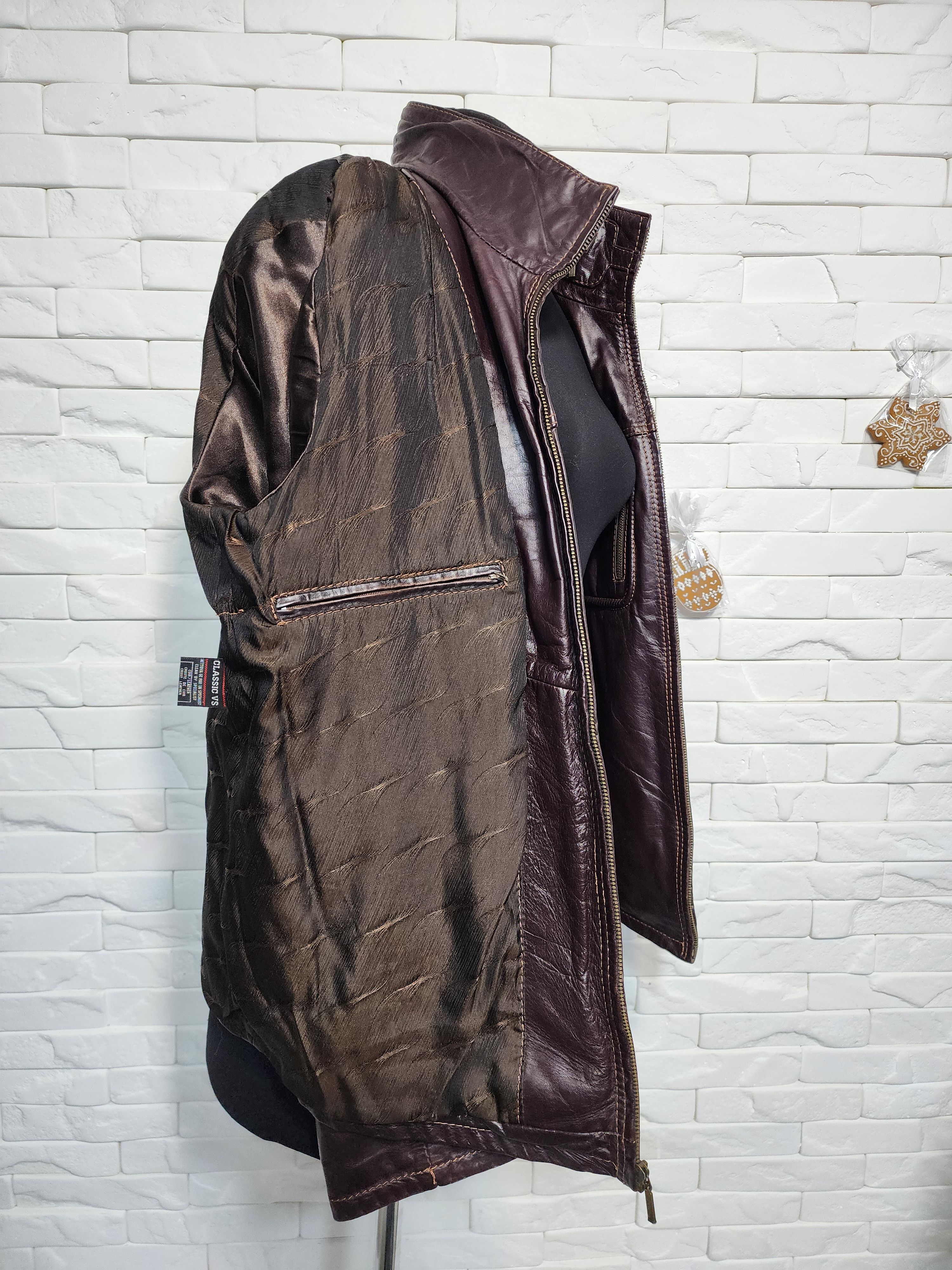 Uniqlo Brown Leather Jacket: Men's Zippered Bomber with Pockets Size US M / EU 48-50 / 2 - 10 Thumbnail