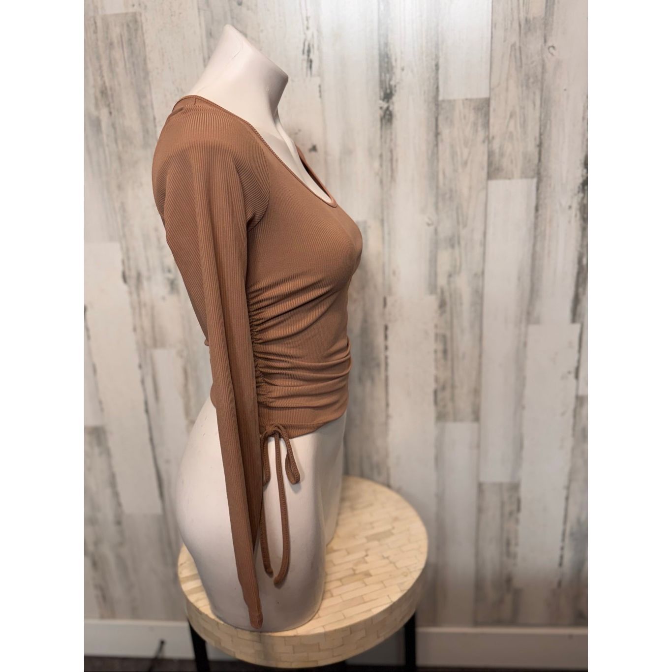 Other Brown Long Sleeve Ruched Side Top – Size M Size M / US 6-8 / IT 42-44 - 8 Thumbnail