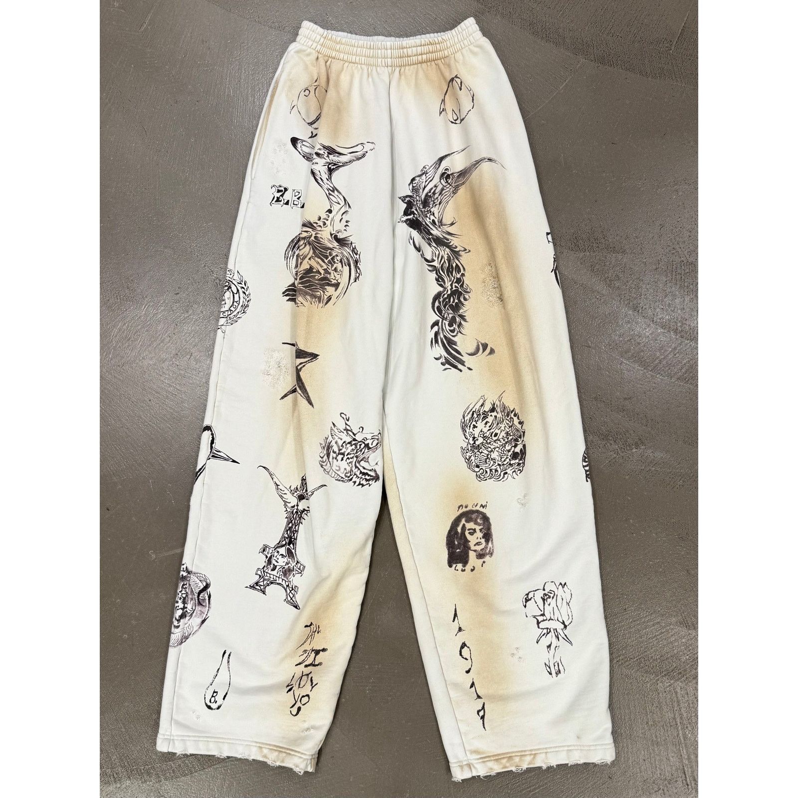 Balenciaga S/S2024 Balenciaga tattoo sweatpants Size US 28 / EU 44 - 2 Thumbnail