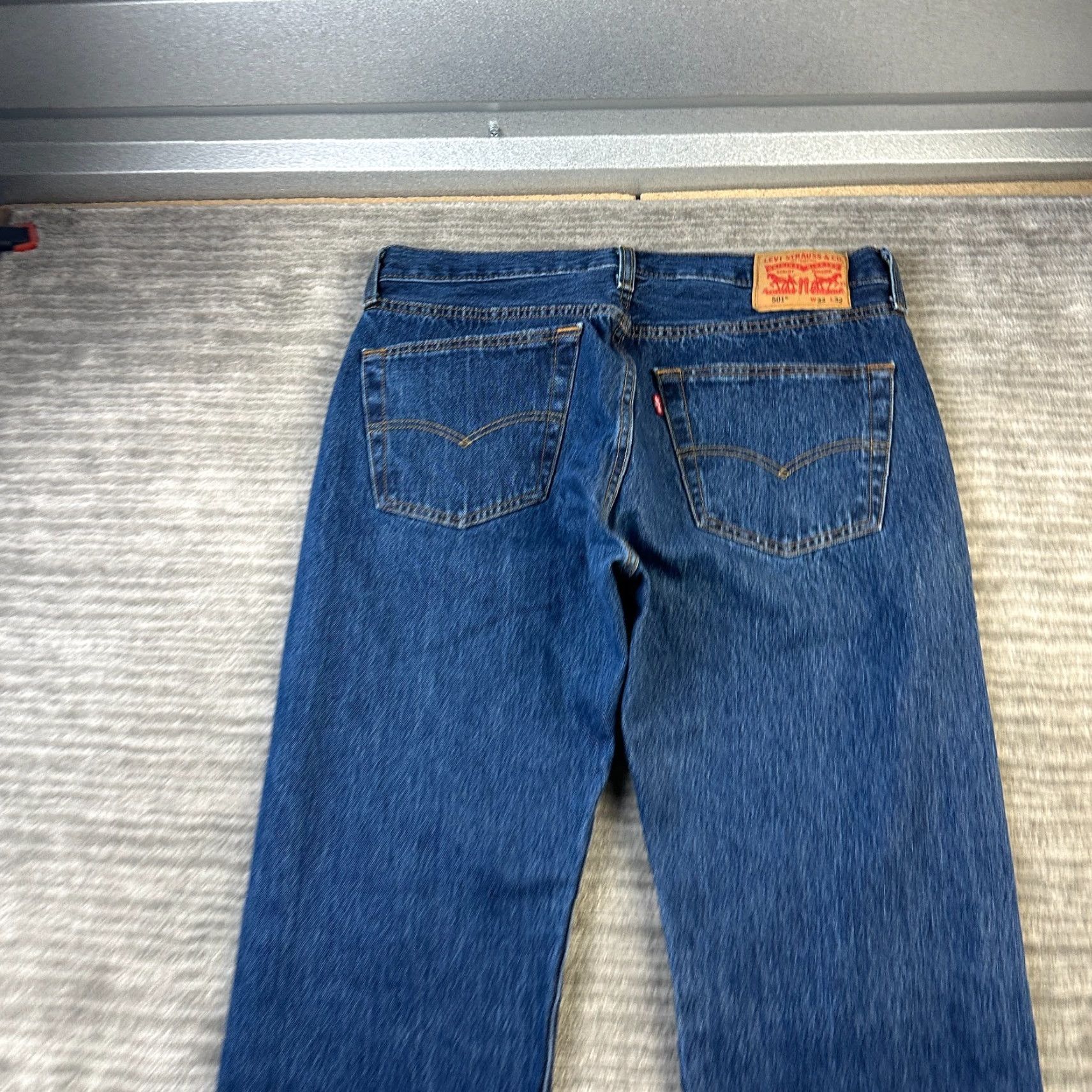 Levi's Levi's 501 Jeans Mens 33x30 Blue Denim Straight Button Fly Vintage No 90s Theme Regular Fit Size US 33 - 5 Thumbnail