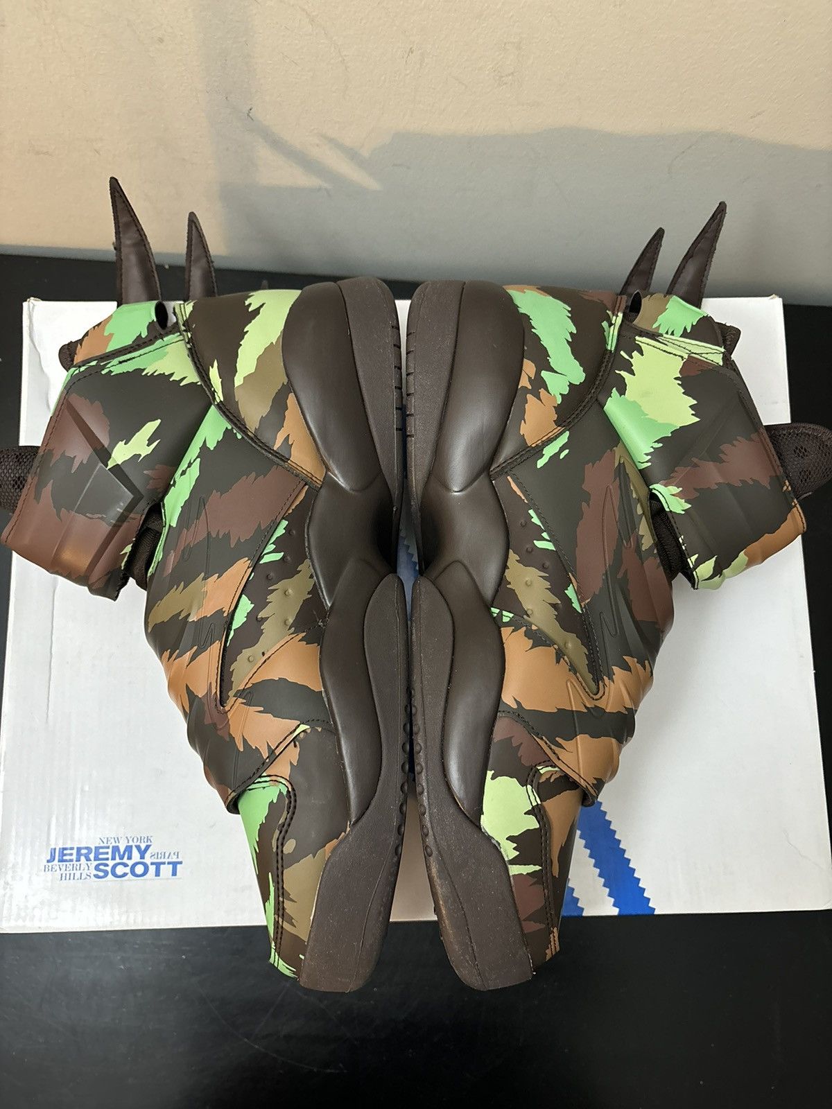 Adidas × Jeremy Scott adidas JS Jeremy Scott Wings 3.0 Sauvage Camo Print Size US 13 / EU 46 - 4 Thumbnail