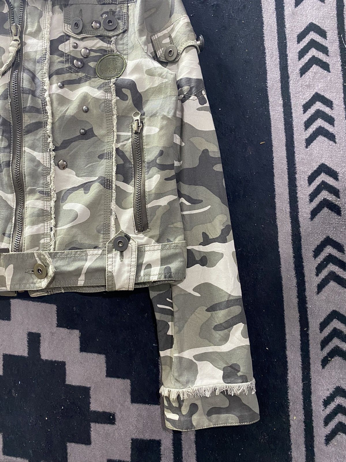 If Six Was Nine × Japanese Brand × Le Grande Bleu (L.G.B.) 2000s nipper studed distressed camo jacket goa style Size US M / EU 48-50 / 2 - 4 Thumbnail