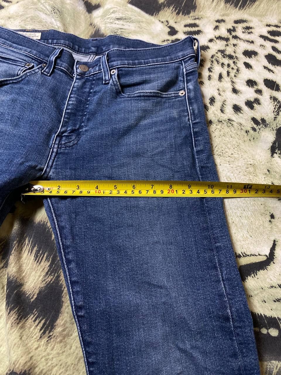 Levi's × Vintage Vintage Levi’s 519 Faded Distressed Jeans Size US 31 - 9 Thumbnail