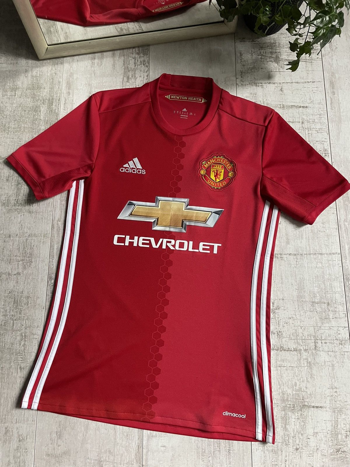 Adidas Adidas Manchester United 2016/2017 Football Shirt Jersey Size US XS / EU 42 / 0 - 2 Thumbnail