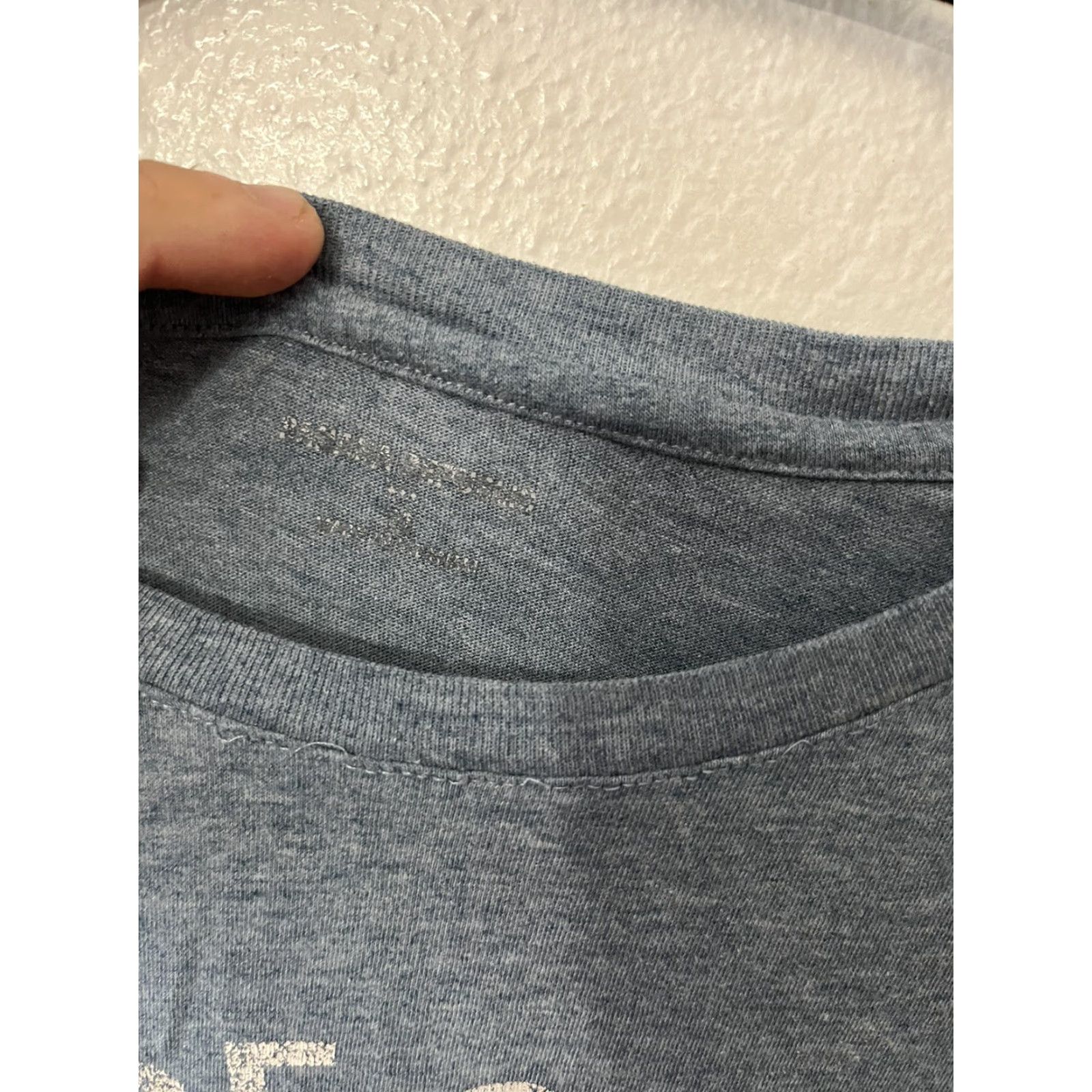 Banana Republic VTG.Banana Republic OUT OF OFFICE Travel Vacation Road-trip Beach Mens t-shirt M Size US M / EU 48-50 / 2 - 4 Thumbnail