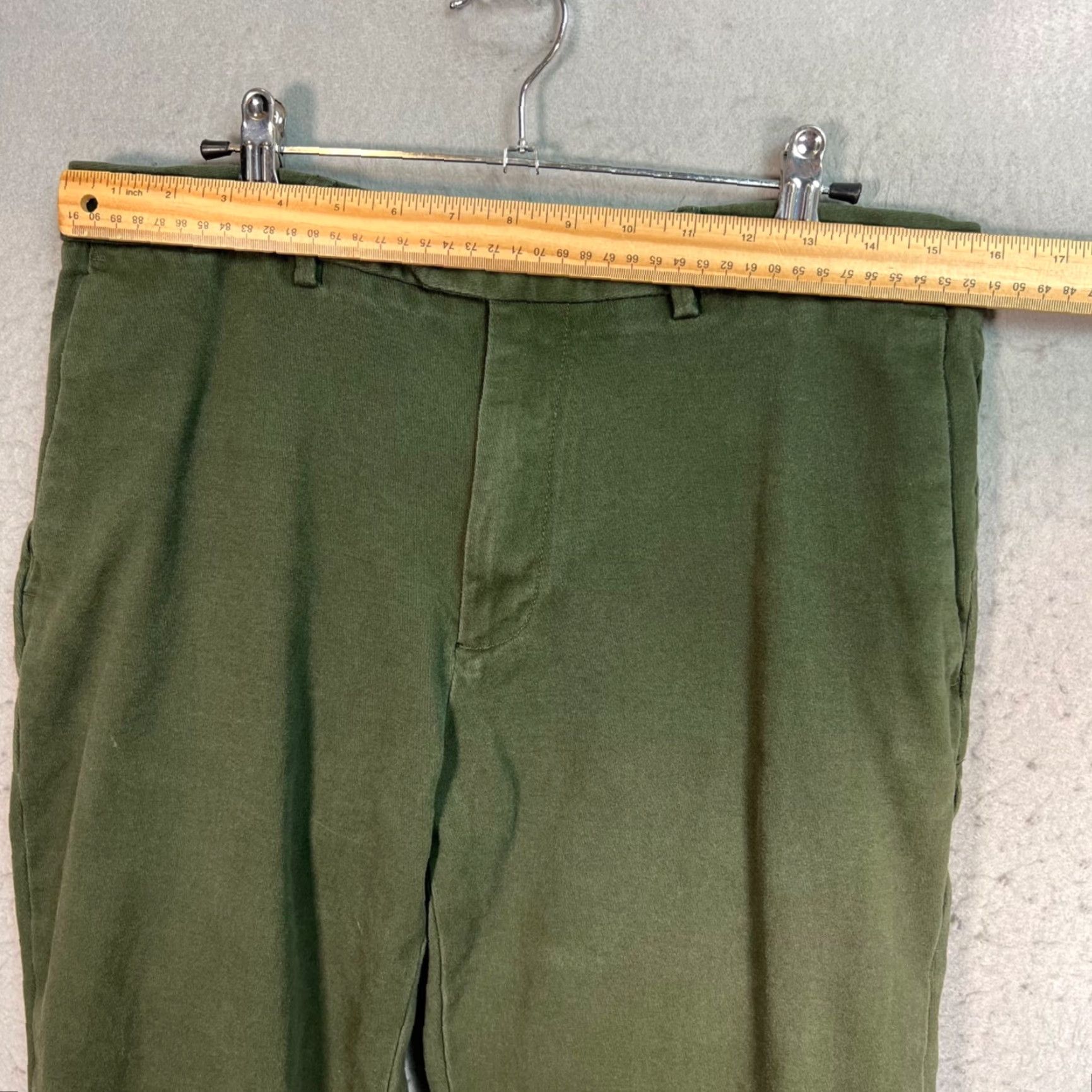 Banana Republic Banana Republic Slim Fit Mens Size 33 x 34 Olive Green Chino Pants Cotton Blend Size US 33 - 5 Thumbnail