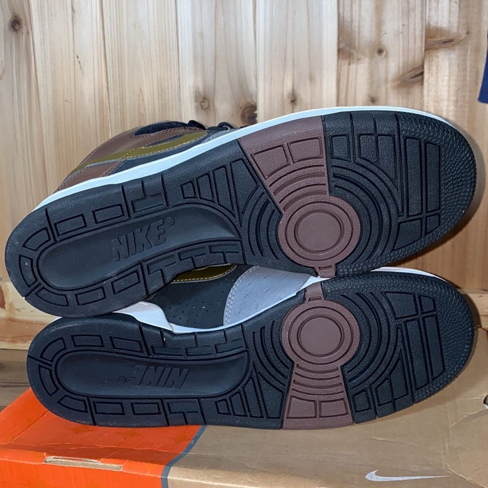 Nike 2005 Nike Delta Force 3/4 deluxe Mitas Size US 10.5 / EU 43-44 - 14 Thumbnail