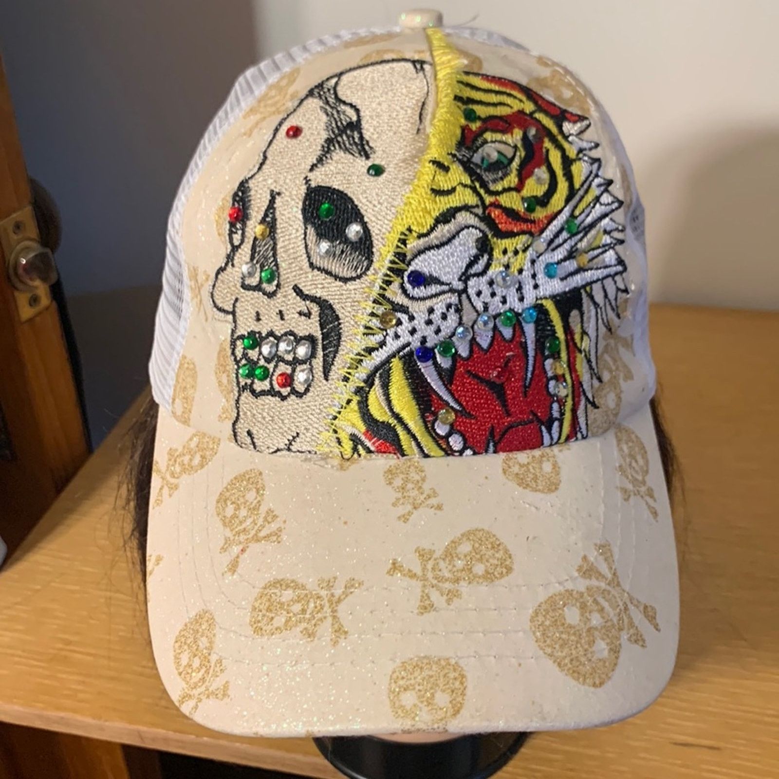 Vintage Bedazzled gems embroidery skulls,tiger baseball trucker hat Size ONE SIZE - 1 Thumbnail