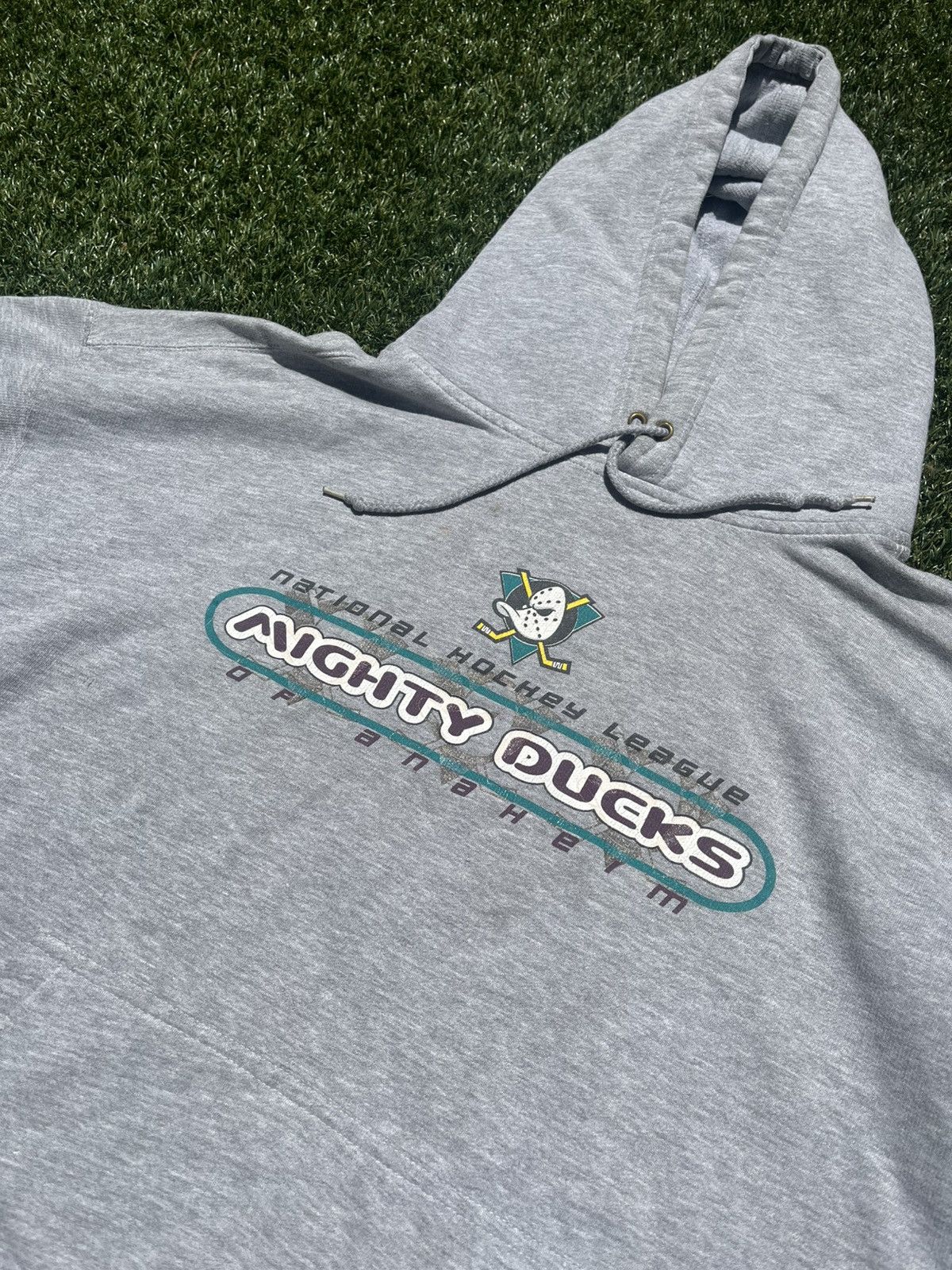 NHL × Vintage VTG 90’s Mighty Ducks of Anaheim Grey NHL Hoodie Size US XL / EU 56 / 4 - 4 Thumbnail