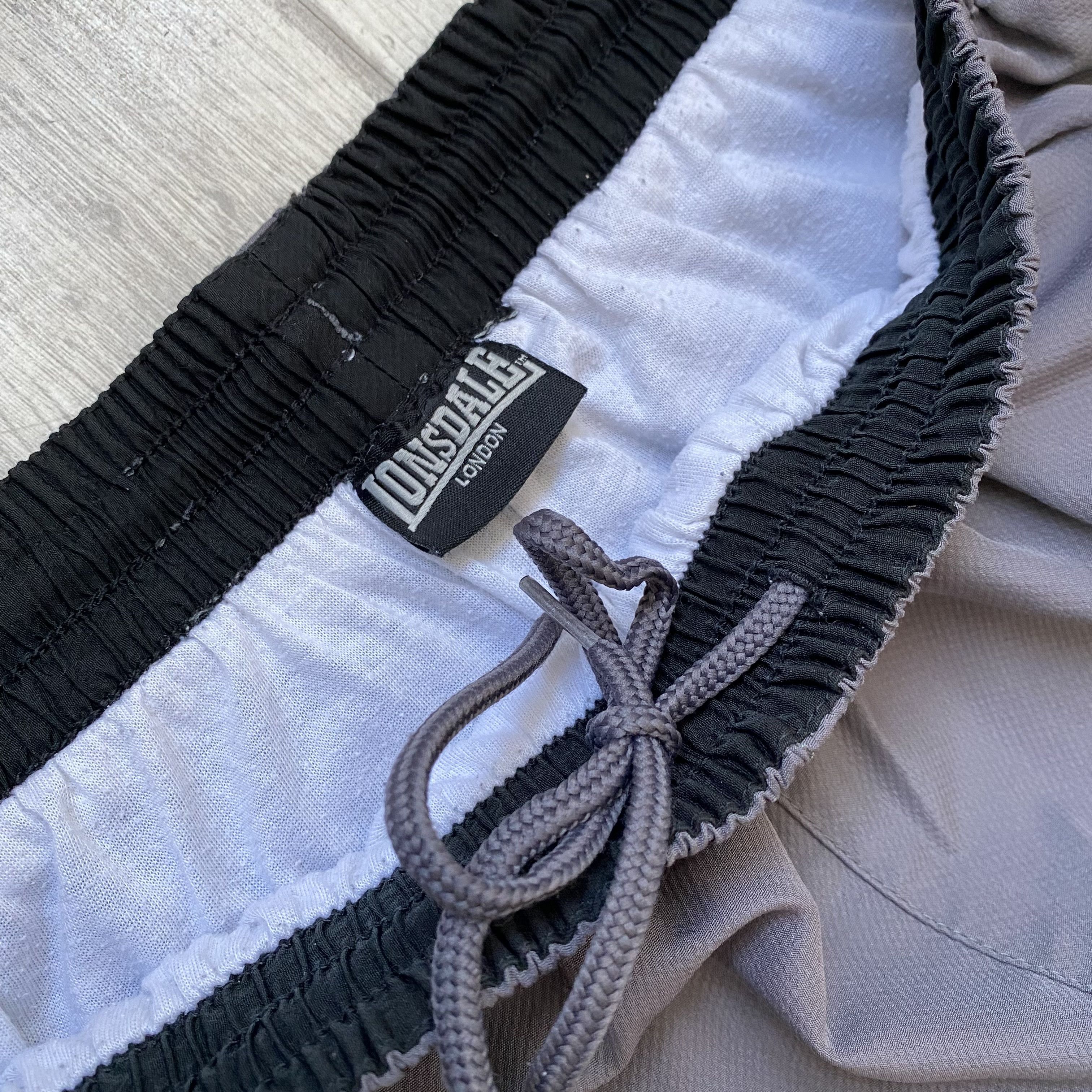 Lonsdale 🦣 Vintage Lonsdale Nylon track pants baggy Y2K Nike style Size US 34 / EU 50 - 6 Thumbnail