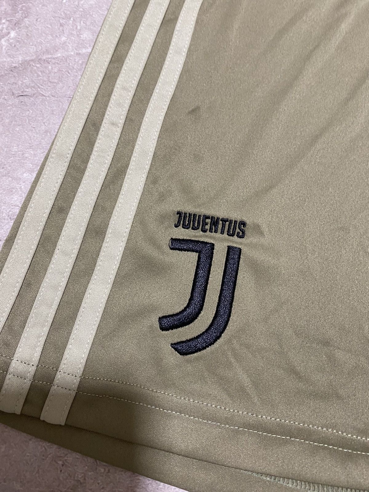 Adidas Adidas Juventus FC 18/19 Home Soccer Football Shorts Y2K Size US 32 / EU 48 - 4 Thumbnail
