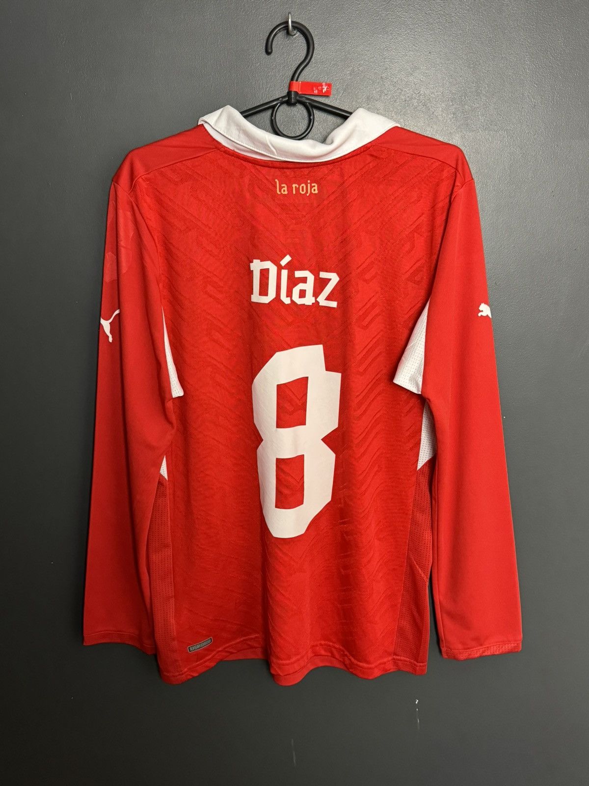 Puma Chile 12/14 Home Diaz Match Issue Football Long Sleeve Shirt Size US M / EU 48-50 / 2 - 1 Thumbnail