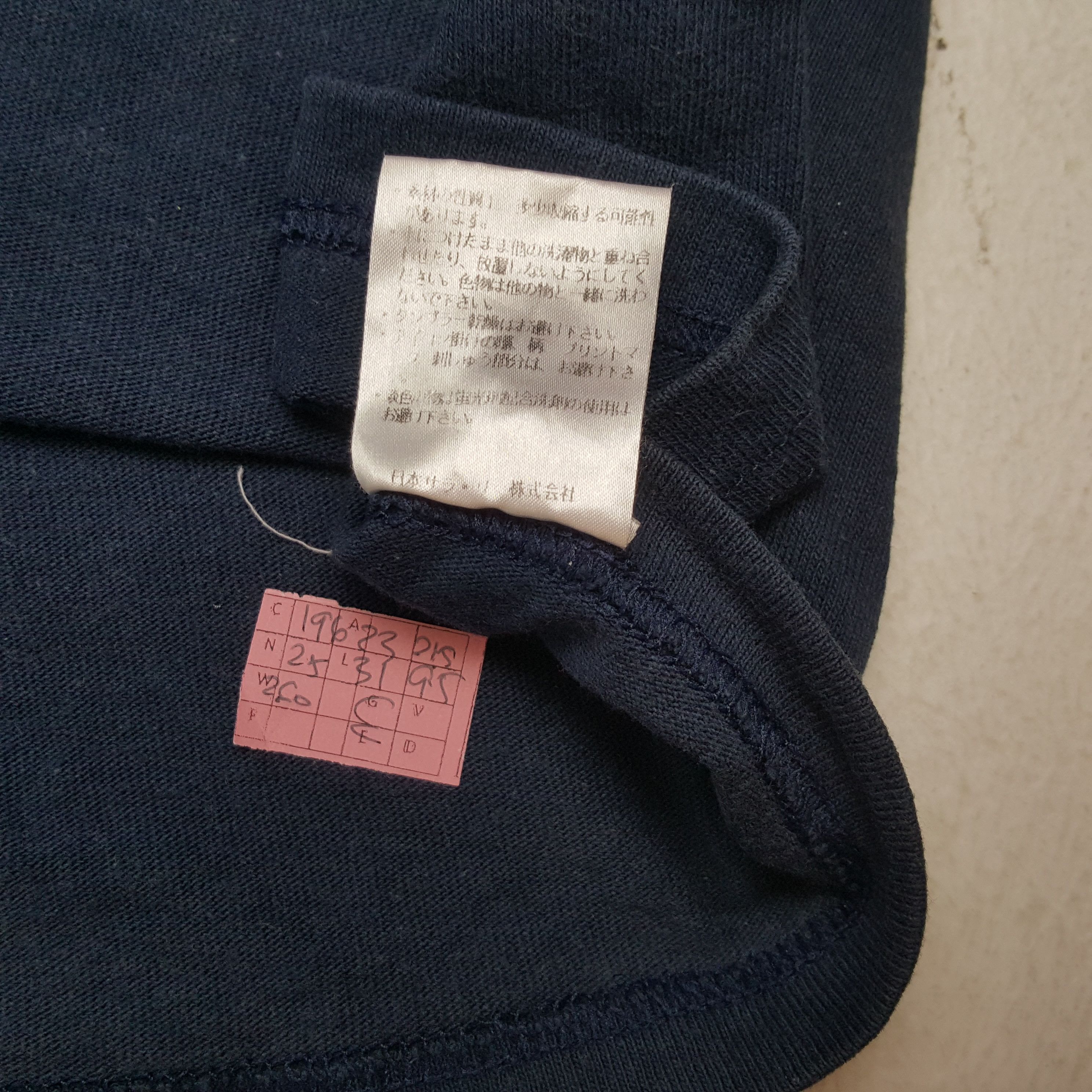 Champion × Vintage CHAMPION Small Spellout Design Tshirt Size US XL / EU 56 / 4 - 4 Thumbnail