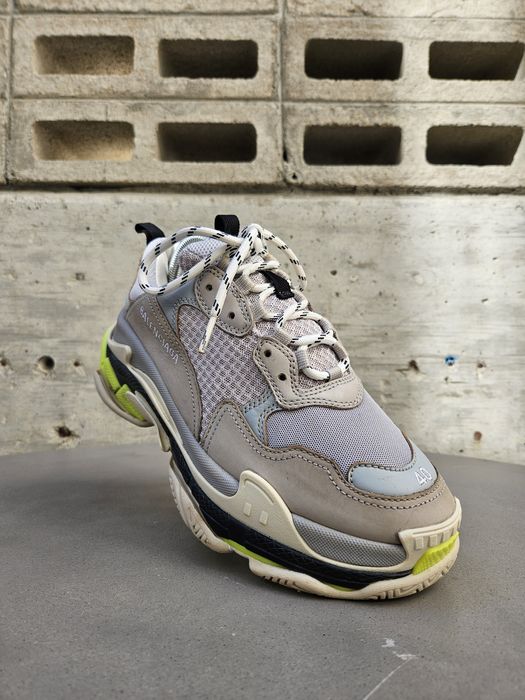 Grailed balenciaga sale triple s