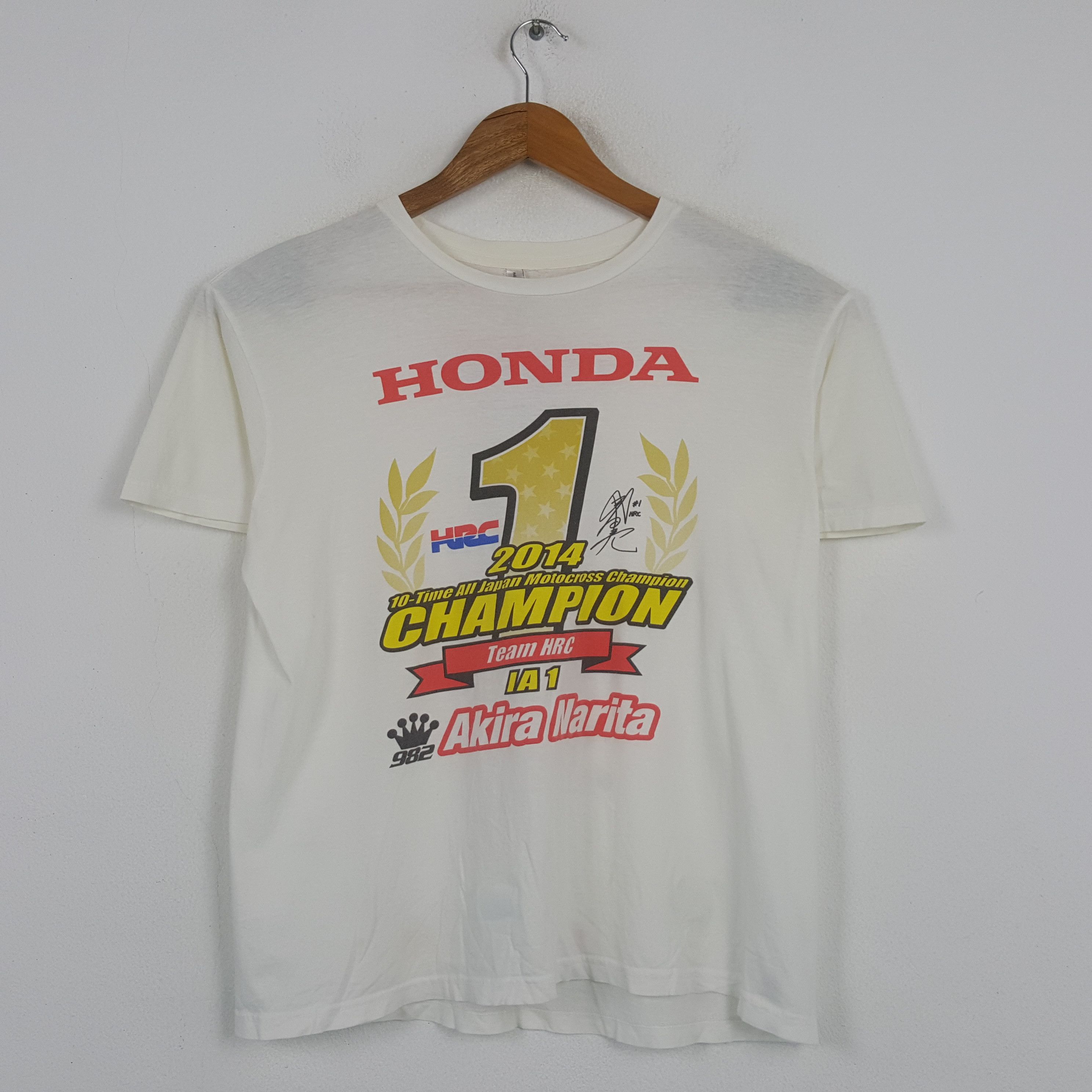 Japanese Brand × Vintage Vintage HONDA CHAMPION Japan Racing Team T-shirt C294N18 Size US L / EU 52-54 / 3 - 1 Thumbnail