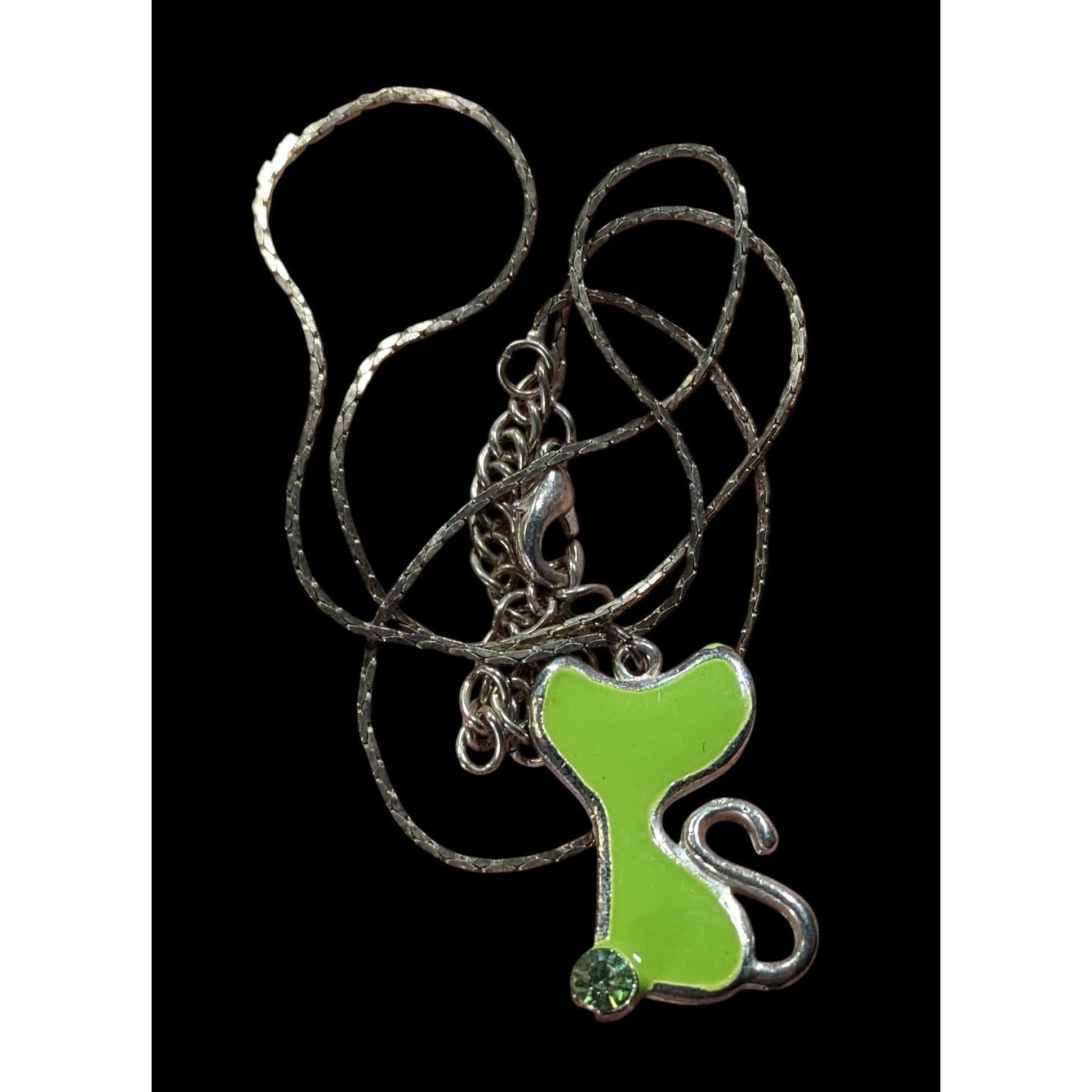 Other Retro Green Enamel Cat Pendant Necklace With Silver Tone Cha Size ONE SIZE - 3 Thumbnail