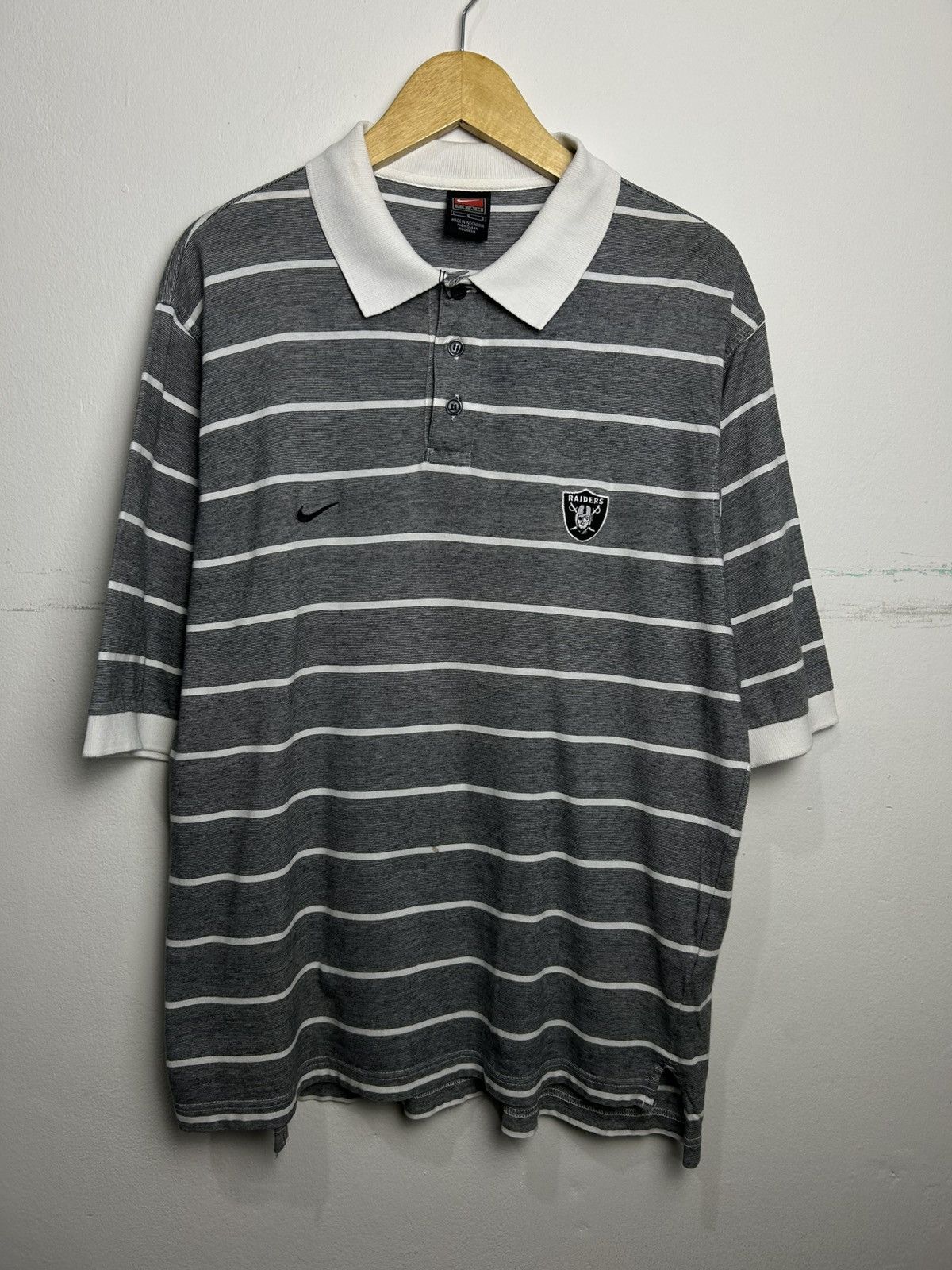 Nike Vintage Nike NFL Raiders striped poloshirt Size US XL / EU 56 / 4 - 1 Thumbnail