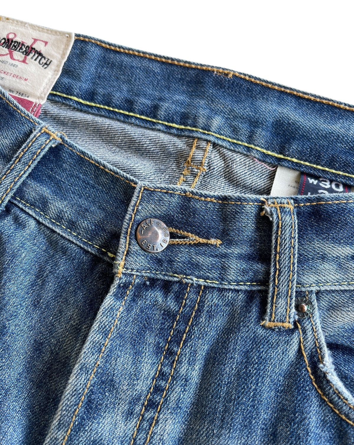 Abercrombie & Fitch Distressed Paint Splatters Denim Size US 30 / EU 46 - 9 Thumbnail