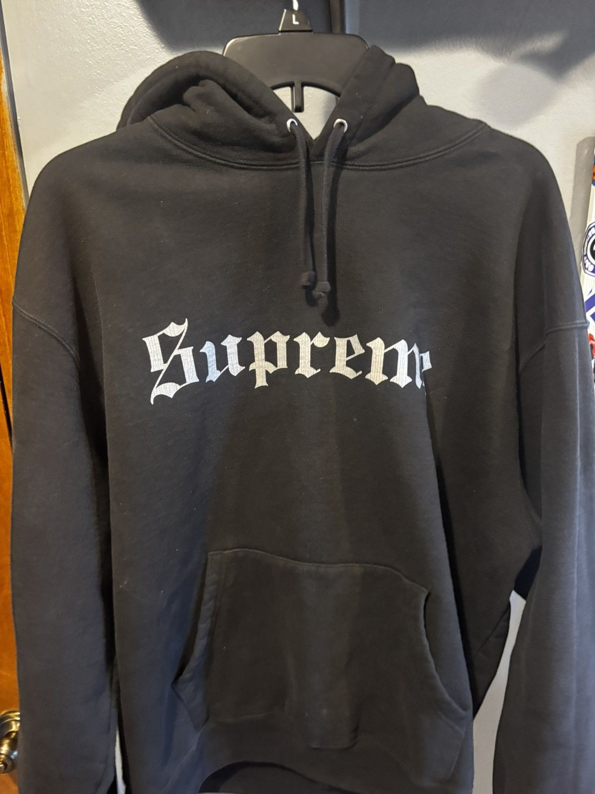 Supreme Supreme Washed old english hoodie Size US L / EU 52-54 / 3 - 1 Thumbnail