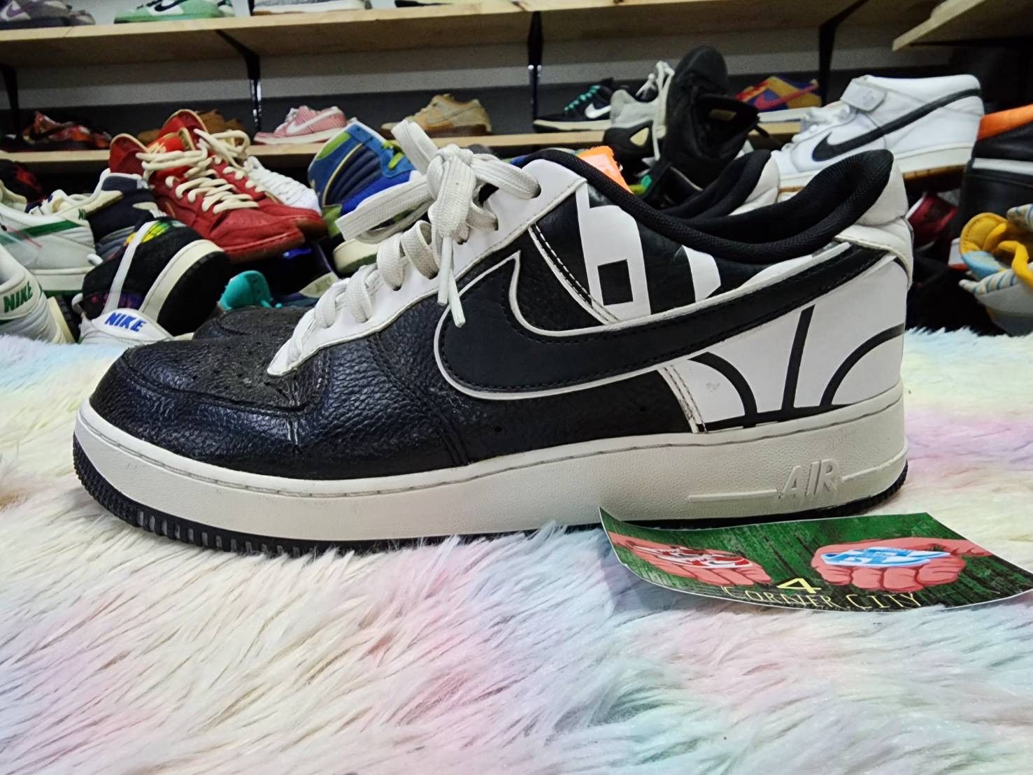Nike Air Force 1 '07 LV8 Force Logo Size US 10.5 / EU 43-44 - 1 Thumbnail