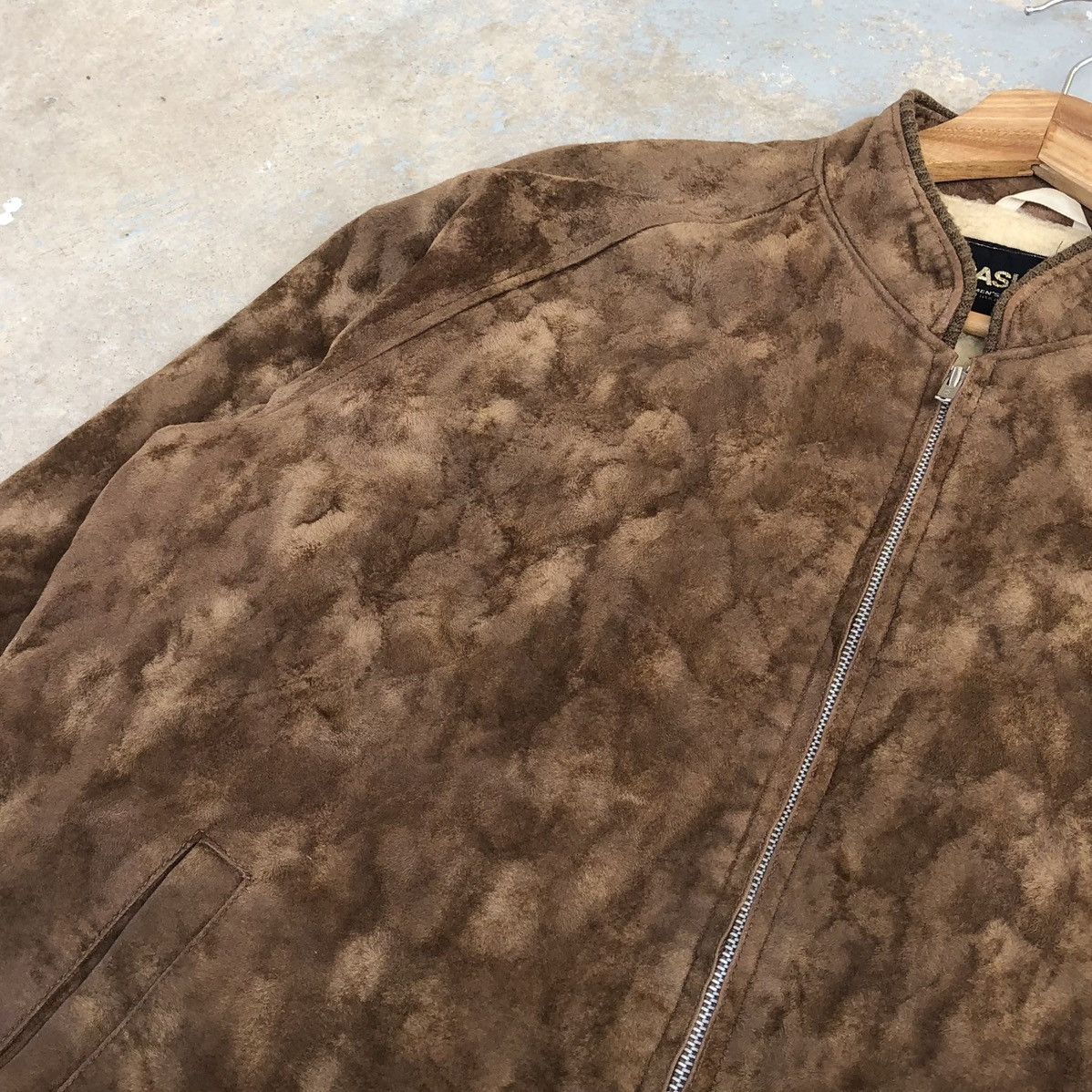 Vintage Vintage CASUAL men’s Suede Sherpa Bomber Jacket Size US L / EU 52-54 / 3 - 4 Thumbnail