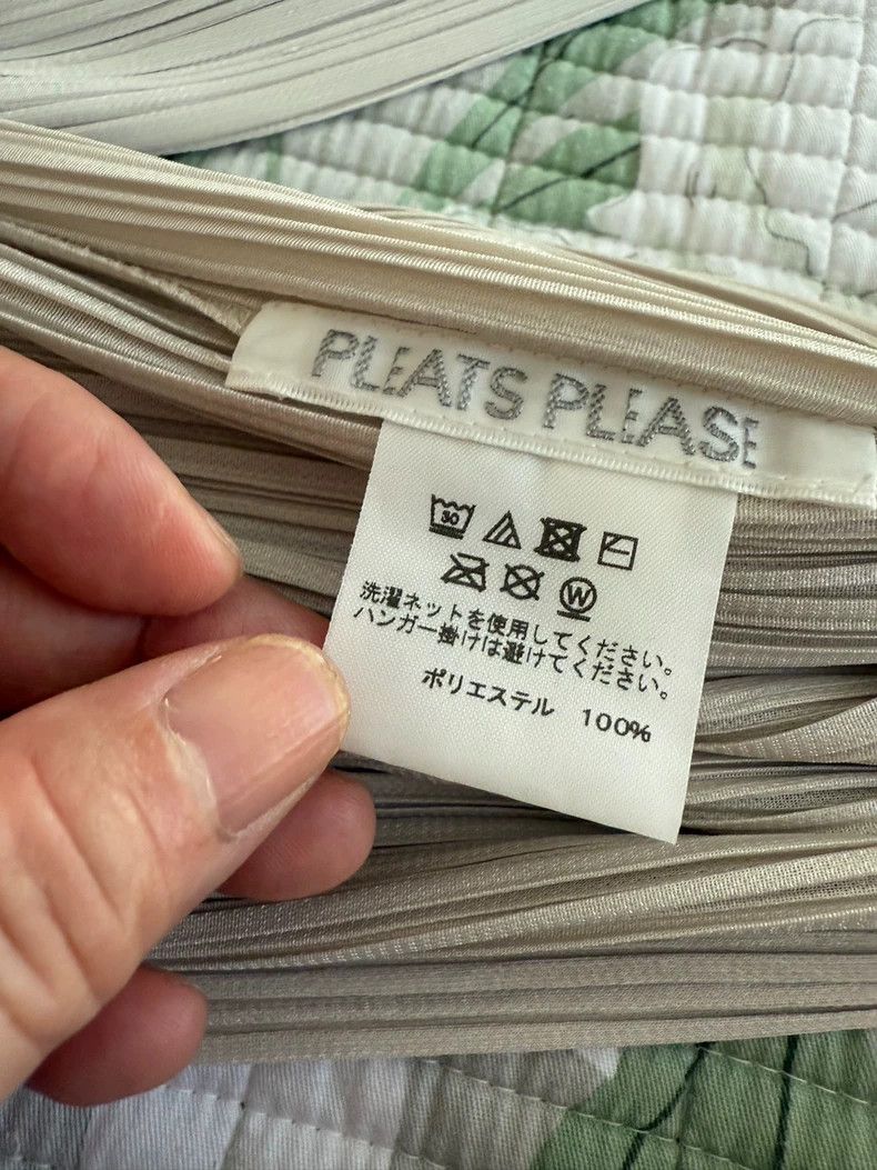 Issey Miyake Issey Miyake size:3 Light gray and white striped pleated s Size XS / US 0-2 / IT 36-38 - 2 Thumbnail