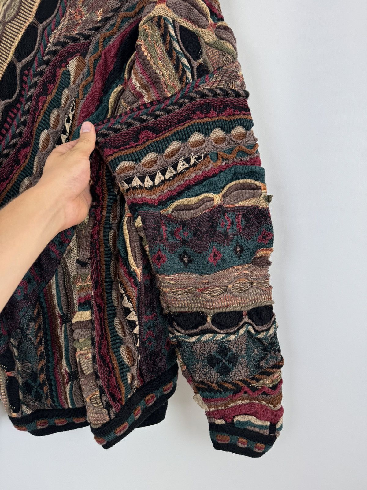 Tundra Canada Vintage Tundra Canada Abstract Knitted Coogi Style Sweater Size US L / EU 52-54 / 3 - 9 Thumbnail