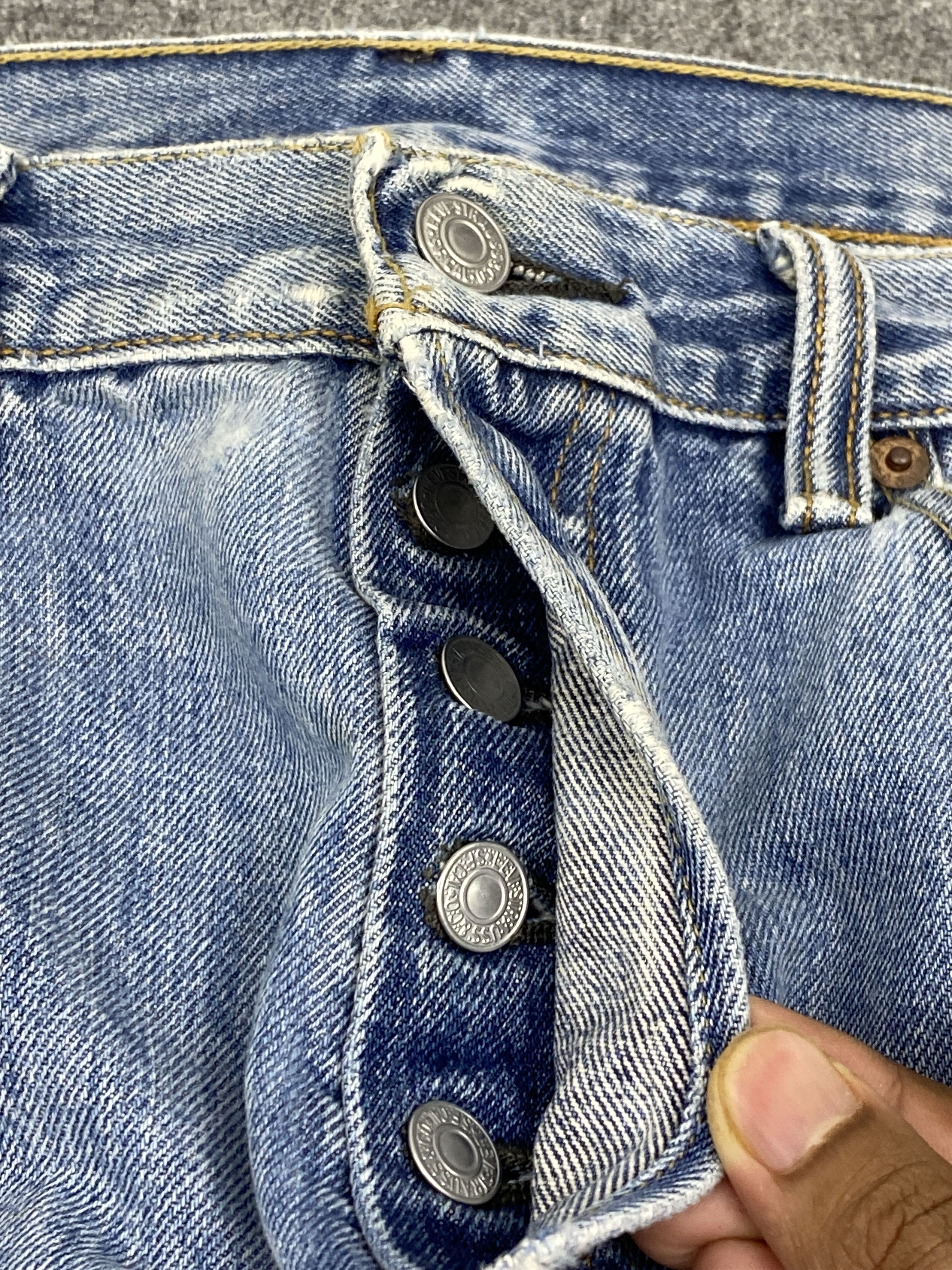 Levi's × Vintage Vintage Levis 501 Distressed Blue Denim Jeans DP2816 Size US 35 - 16 Thumbnail