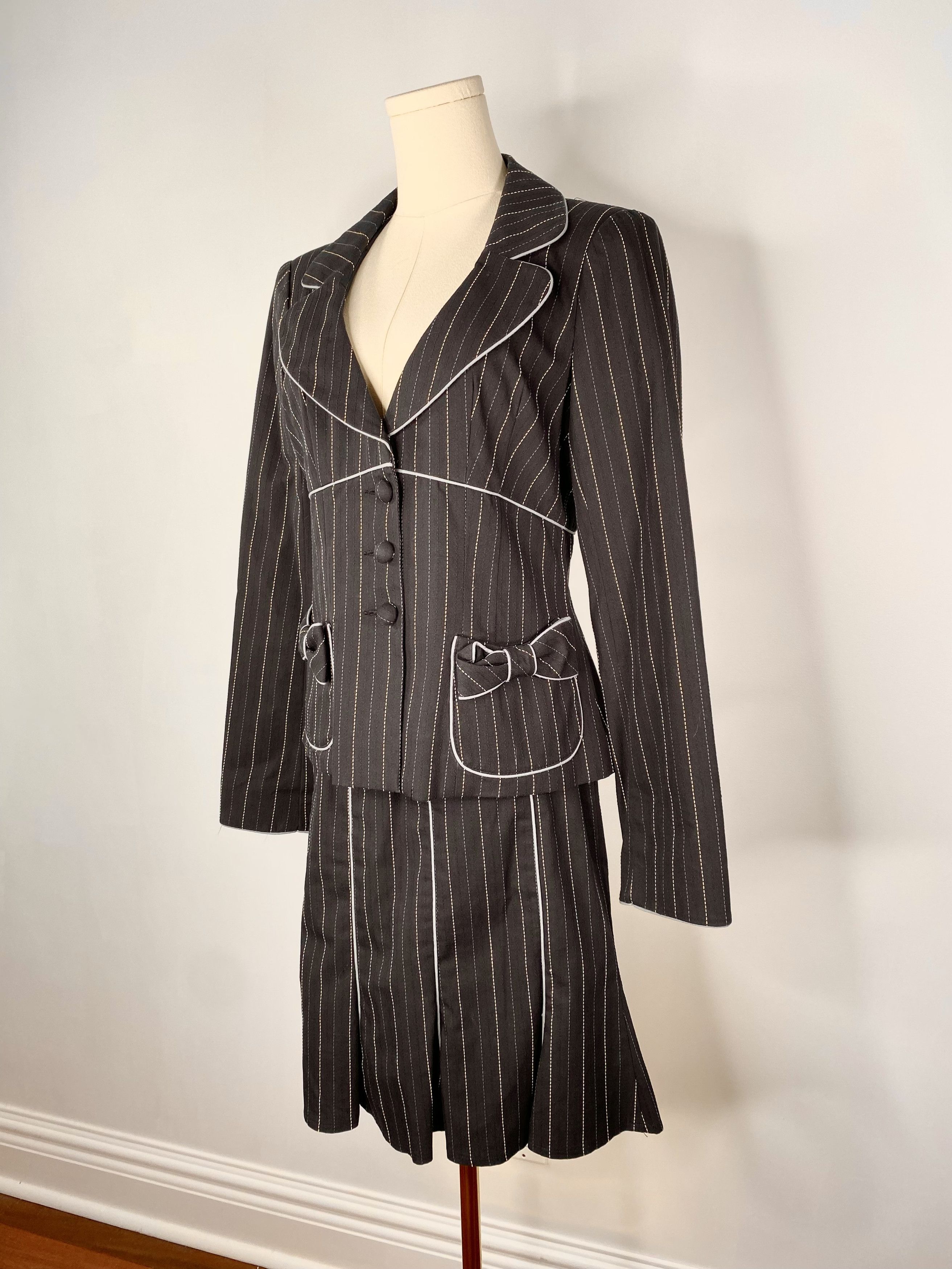 Nanette Lepore Nanette Lepore - Pin-stripe Bow Skirt Suit Size S / US 4 / IT 40 - 6 Thumbnail