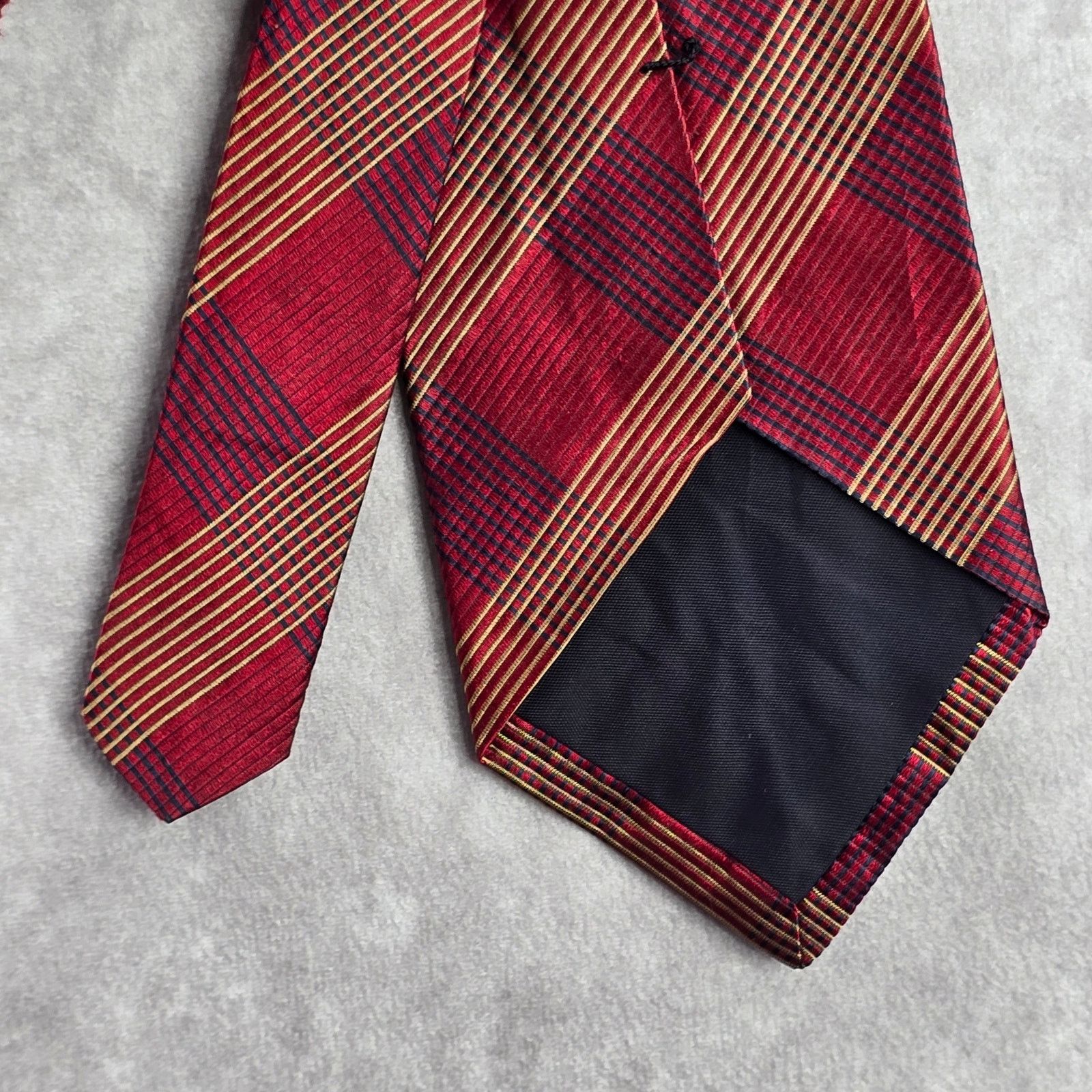 Jos. A. Bank Jos. A. Bank Corporate Red Plaid Tartan 100% Silk Neck Tie Size 28 - 6 Thumbnail