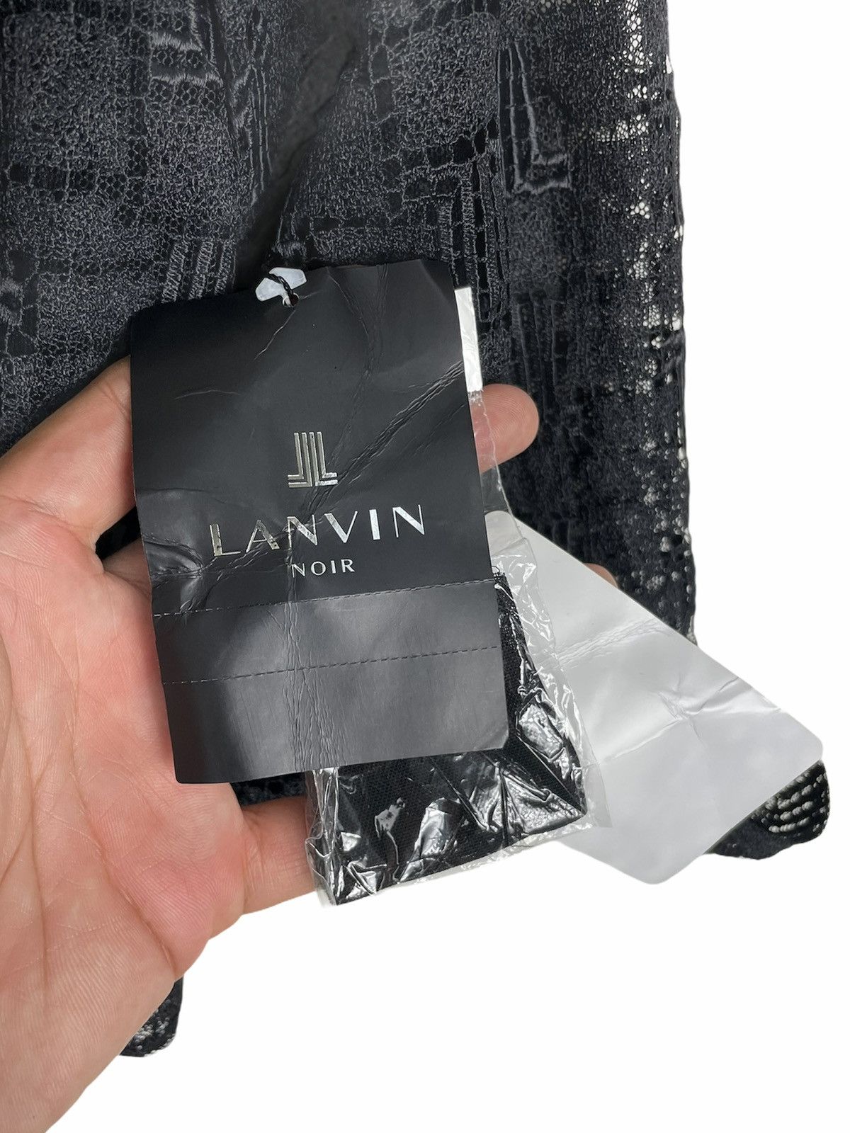 Lanvin Lanvin en Bleu Black Lace Monogram Top Japan NWT – S/S 2019 Size S / US 4 / IT 40 - 4 Thumbnail