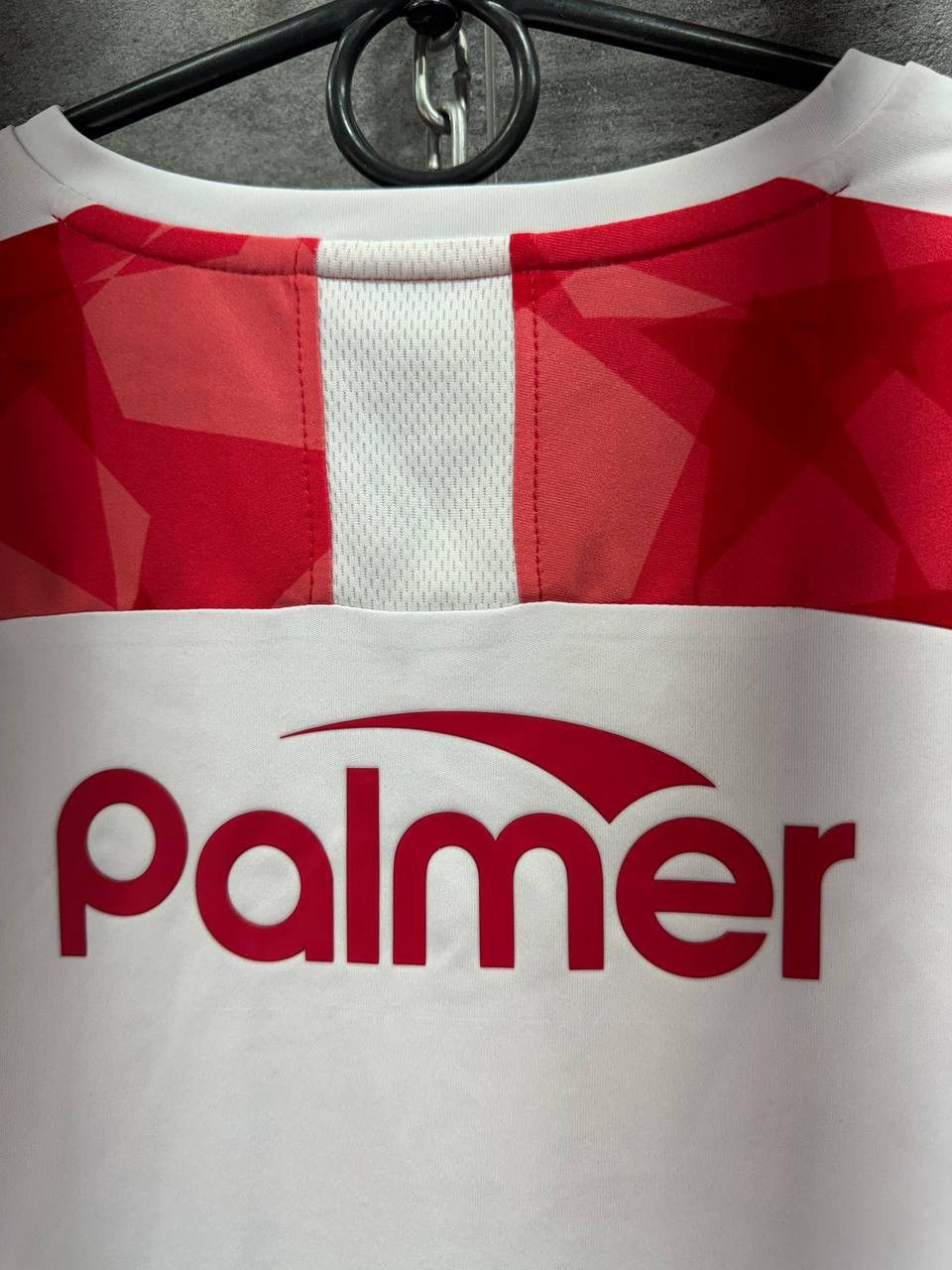Puma BARNSLEY ENGLAND 2019/2020 THIRD FOOTBALL SHIRT JERSEY PUMA Size US L / EU 52-54 / 3 - 12 Thumbnail