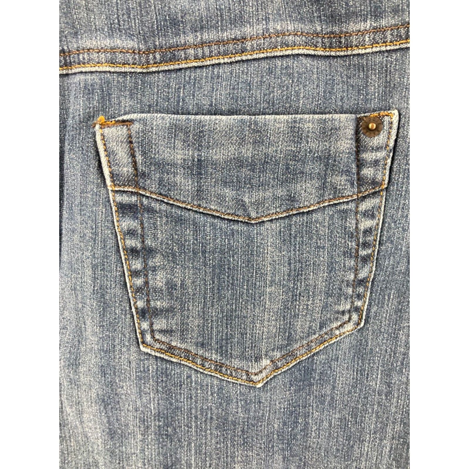 Eddie Bauer Eddie Bauer Denim Skirt Women Adult 10 Short Blue Cotton Pockets 80s 90s Modern Size 32" / US 10 / IT 46 - 6 Thumbnail