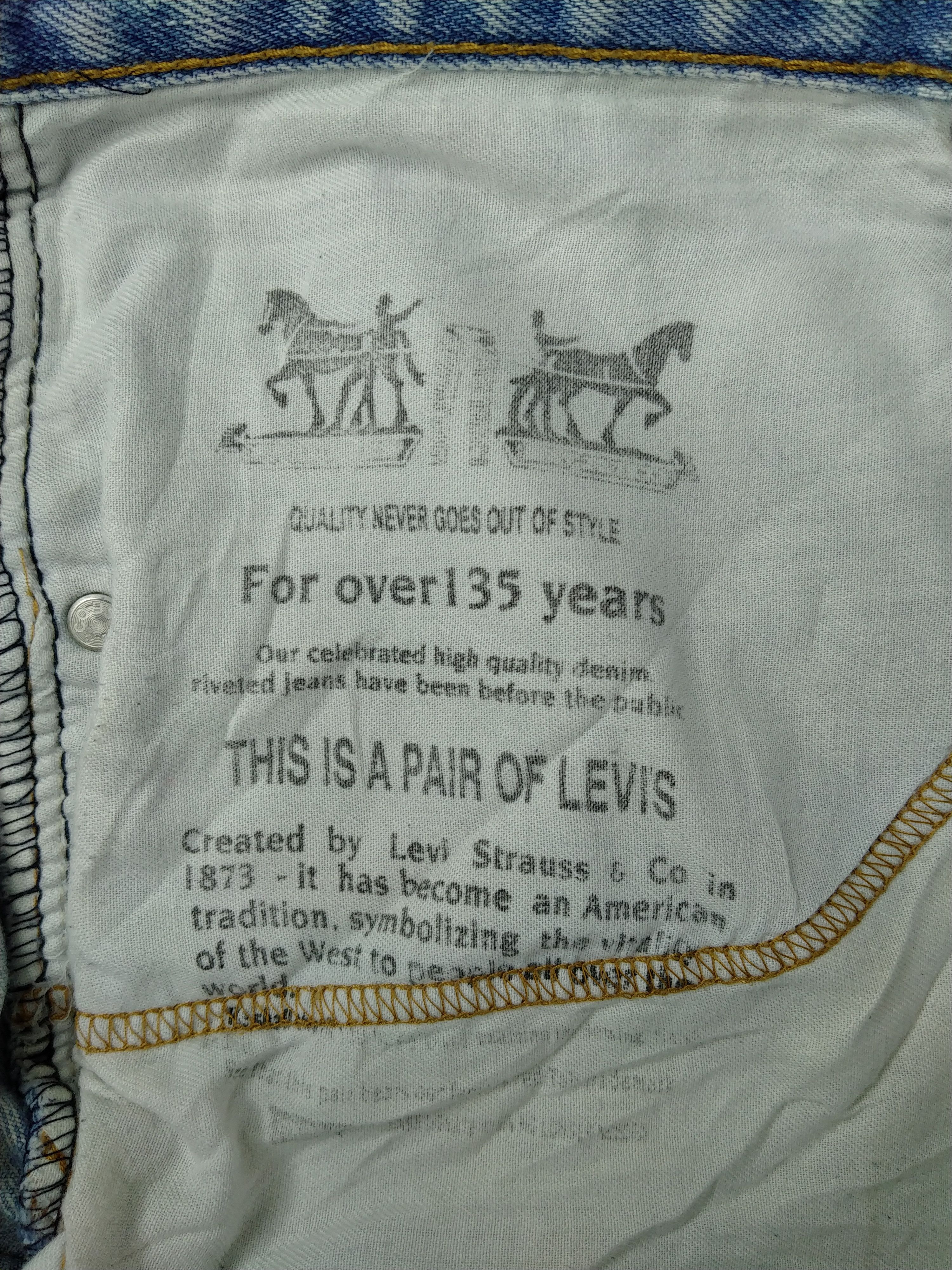 Levi's Vintage Levi's 550 Light Wash Denim 38 x 33 -JN077 Size US 38 / EU 54 - 12 Thumbnail