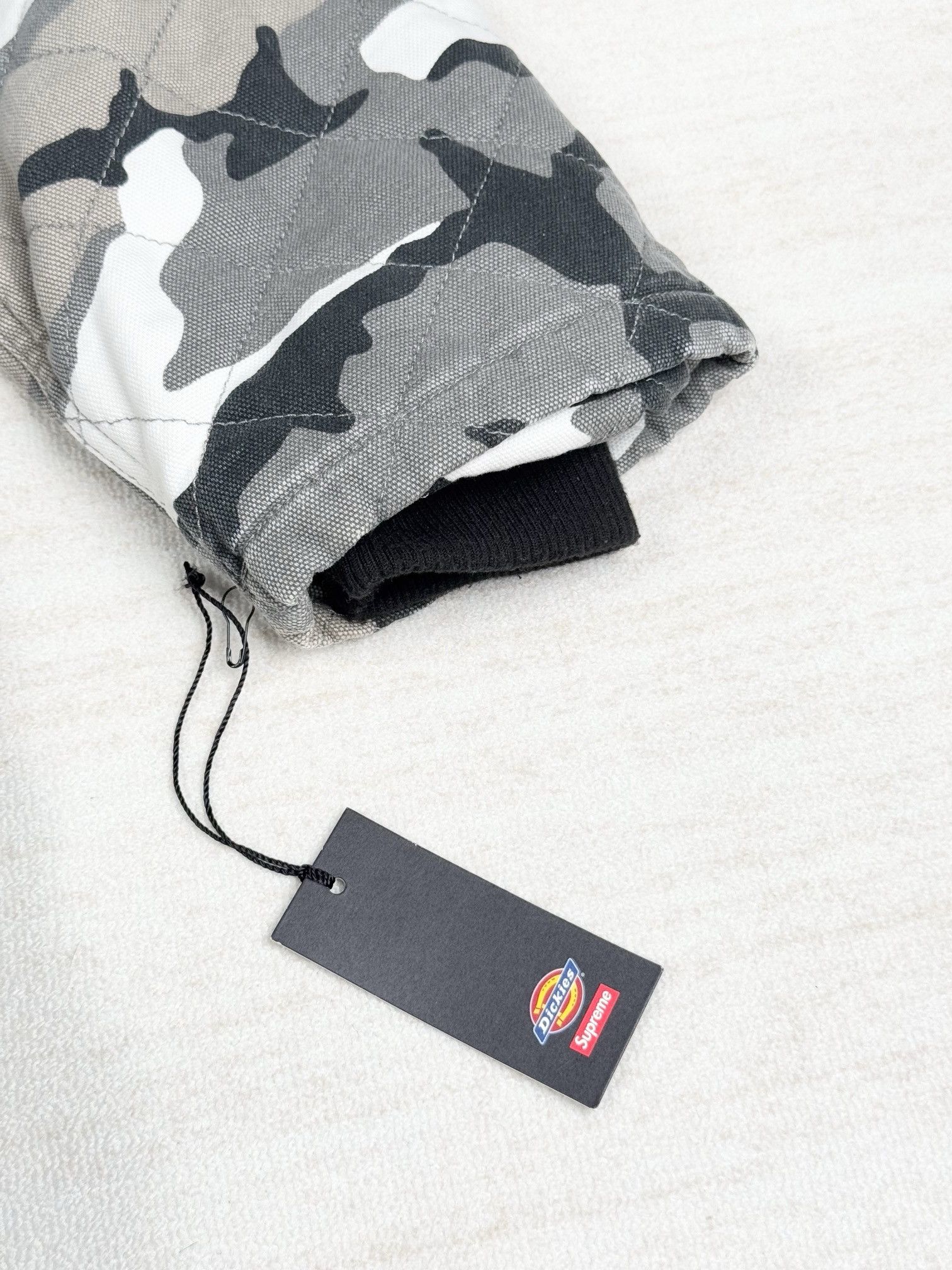 Dickies × Supreme snow camo overall Size US L / EU 52-54 / 3 - 11 Thumbnail