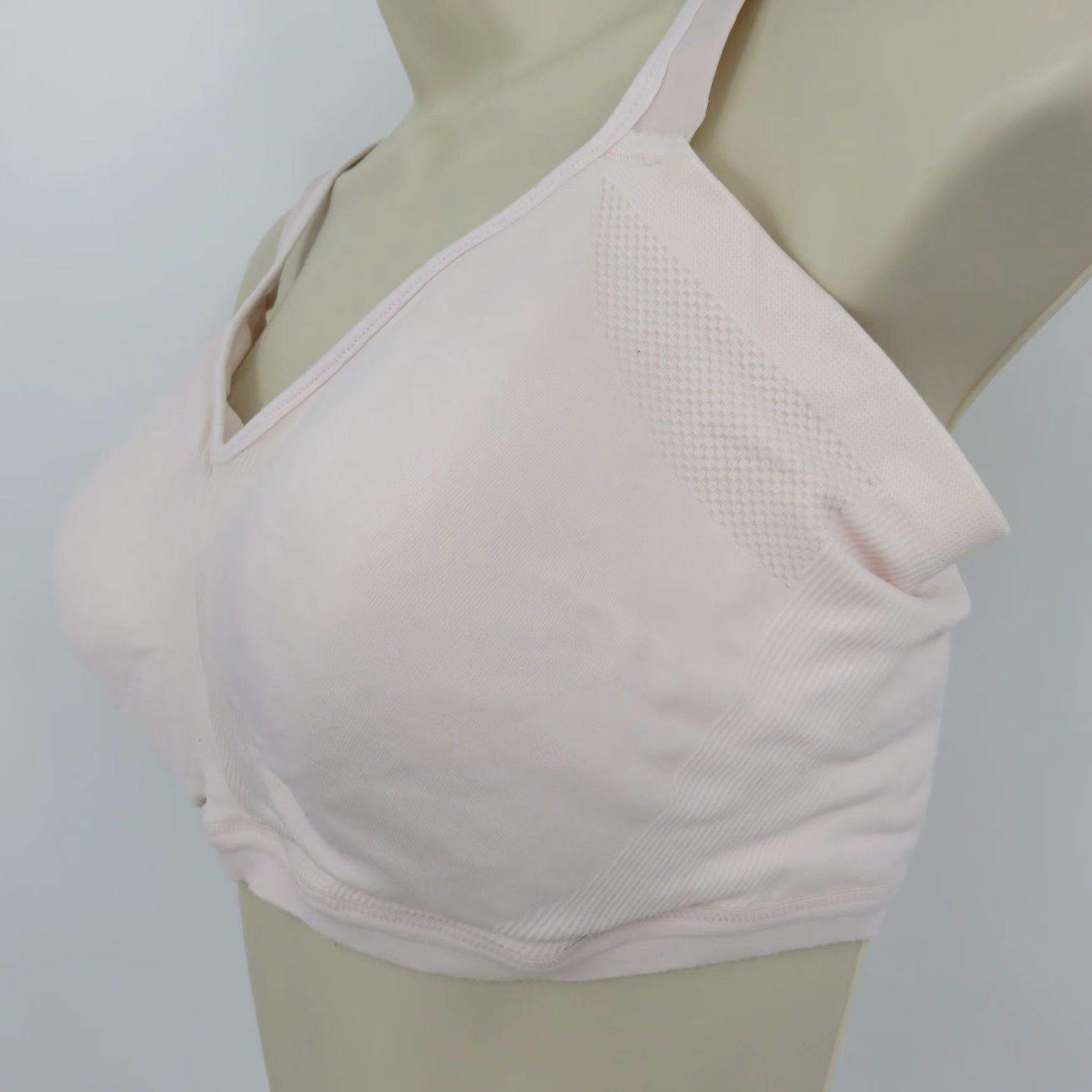 Vintage Olga Bra XL Women Wireless Seamless Smoothing Easy Does It Pink T-Shirt Bra Size ONE SIZE - 5 Thumbnail