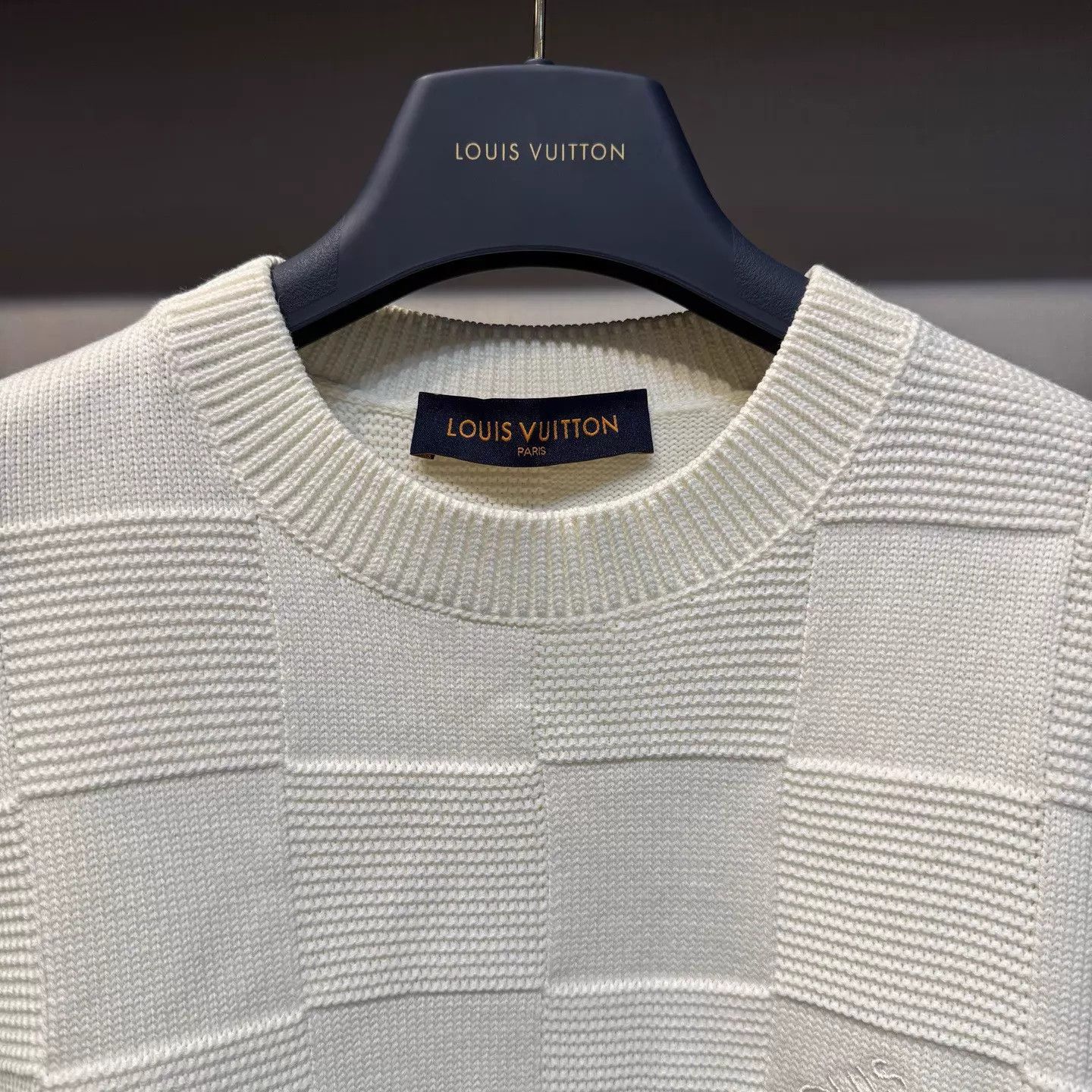 Louis Vuitton Louis Vuitton white checkerboard knit sweater S new Size US S / EU 44-46 / 1 - 3 Thumbnail