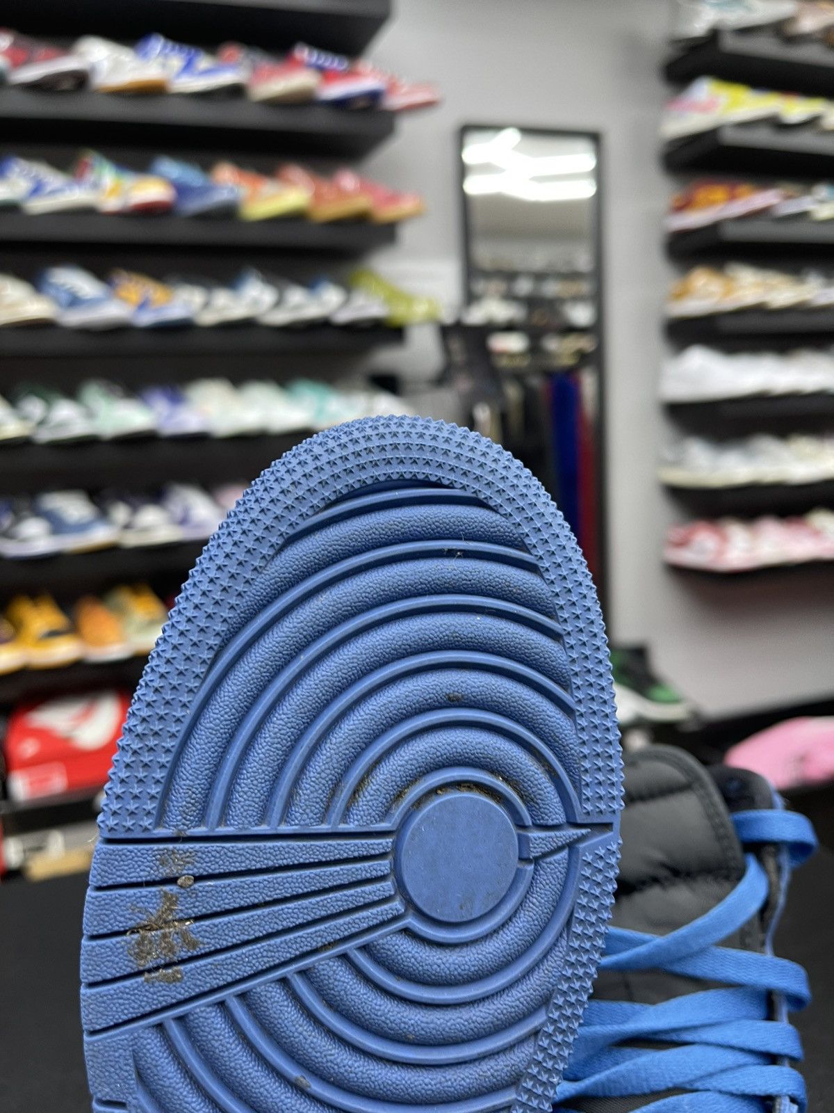 Jordan Brand Size 5y - Jordan 1 High Dark Marina Blue Very Clean Size US 5 / EU 37 - 8 Thumbnail