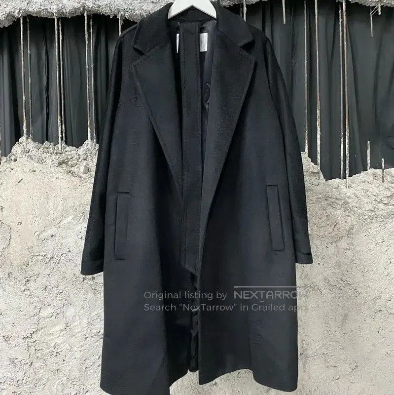 Max Mara MaxMara Classic Black Long Coat for Women . Size XL / US 12-14 / IT 48-50 - 1 Thumbnail