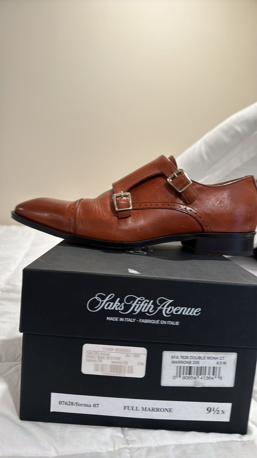 Saks Fifth Avenue Italian leather dress shoe Size US 9.5 / EU 42-43 - 2 Thumbnail