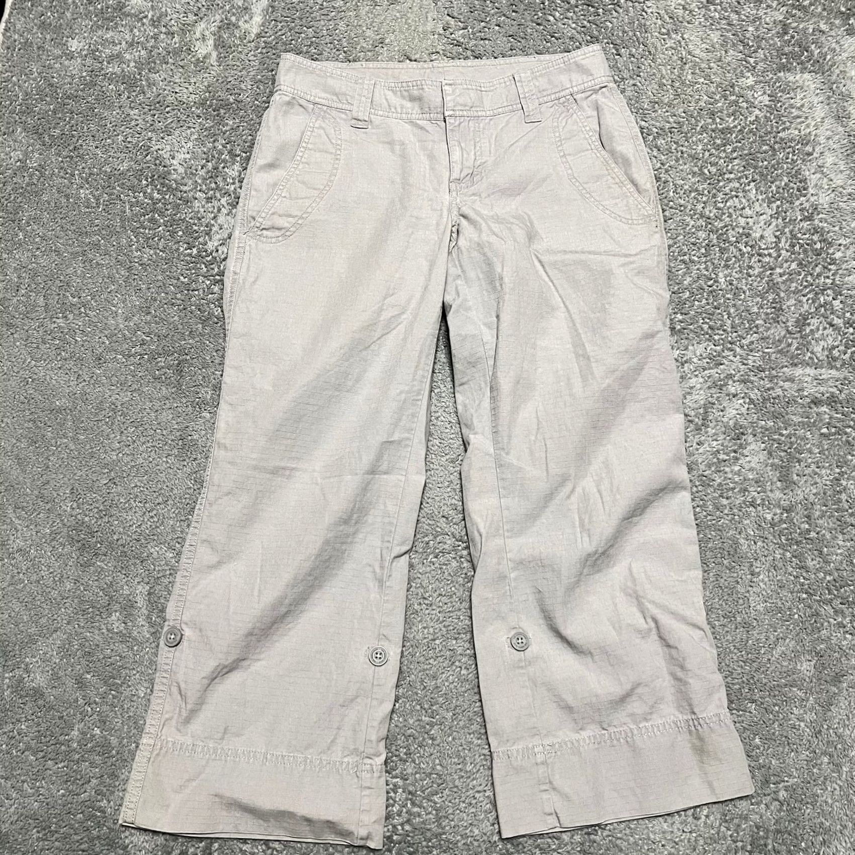 The North Face The North Face Pants Capri Womens 4 (30x24.5) Ripstop Straight Roll Up Hiking Gray Capris Womens 4 Size 27" / US 4 / IT 40 - 2 Thumbnail