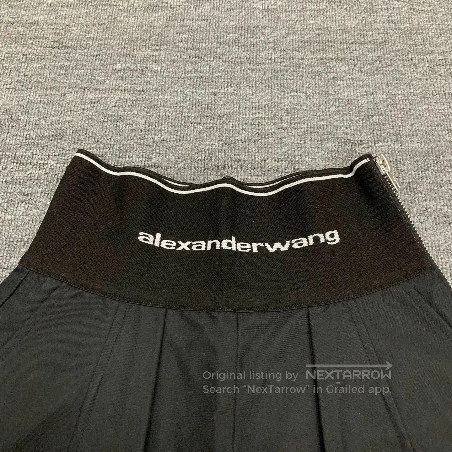 Alexander Wang Alexander Wang High-Waisted Logo Print Shorts. Size 22" - 8 Thumbnail