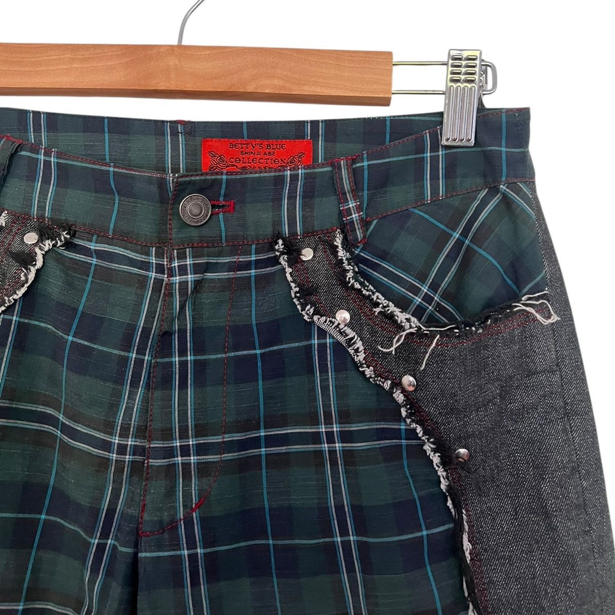 Japanese Brand Shinji Abe plaid capris Size US 30 / EU 46 - 2 Thumbnail