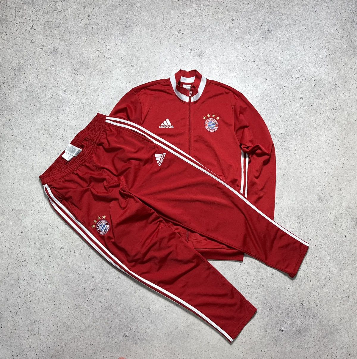 Adidas Adidas FC Bayern Munich Football Track Suit Jacket And Pants Size US M / EU 48-50 / 2 - 1 Thumbnail