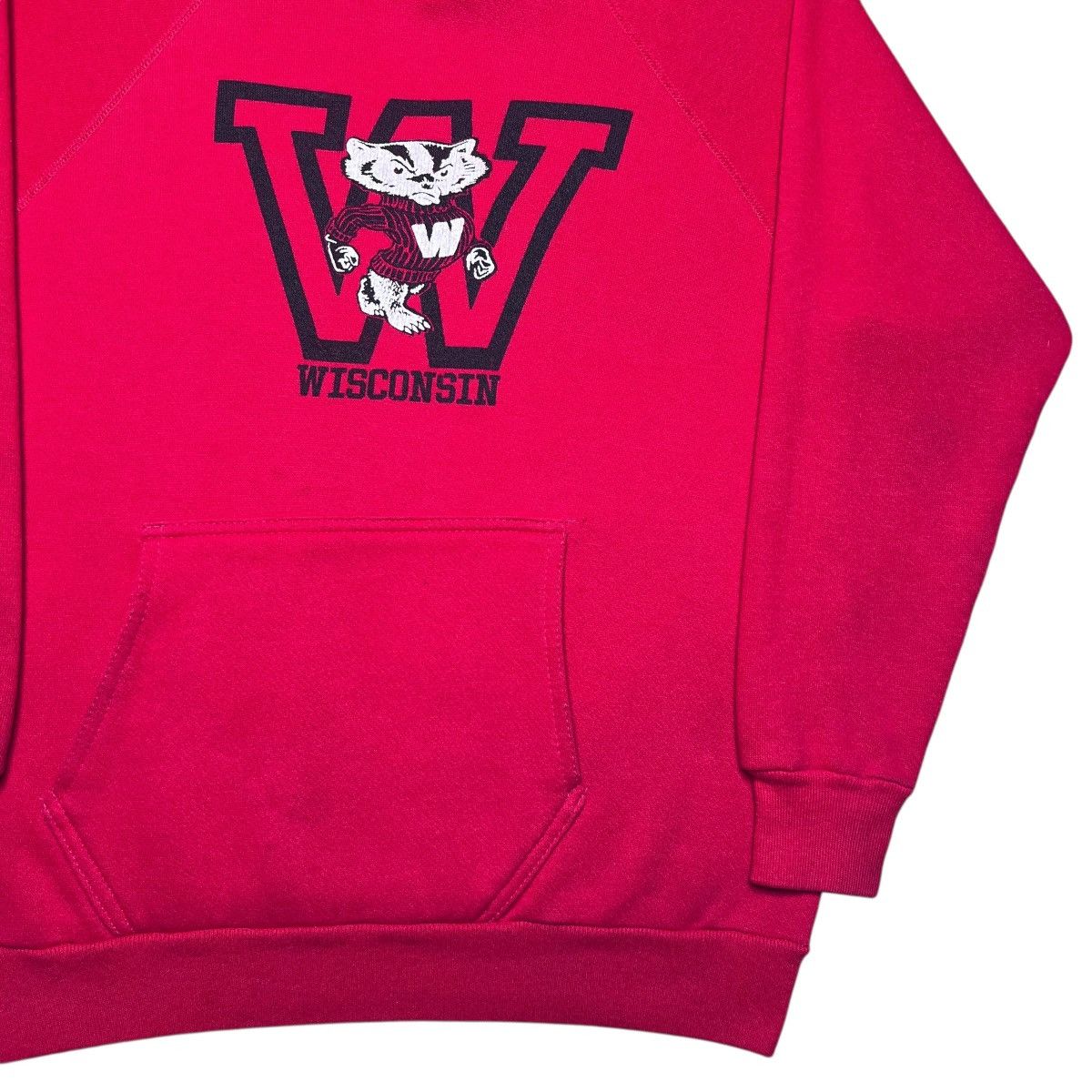 NCAA 1980s NCAA Wisconsin Badgers Artex Spell Out Mascot Hoodie Size US M / EU 48-50 / 2 - 18 Thumbnail