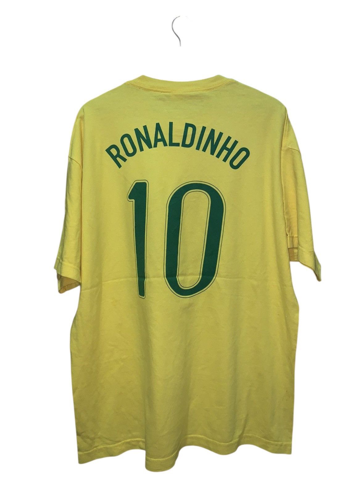 Nike RARE!!!Nike RONALDINHO 10(BRAZIL) T-shirt Size US XL / EU 56 / 4 - 2 Thumbnail