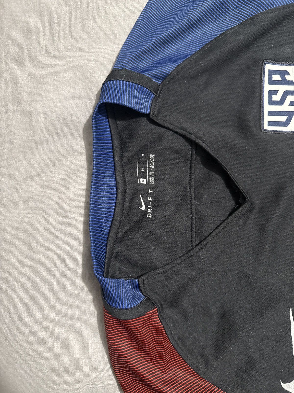 Nike USA Soccer Size US M / EU 48-50 / 2 - 6 Thumbnail