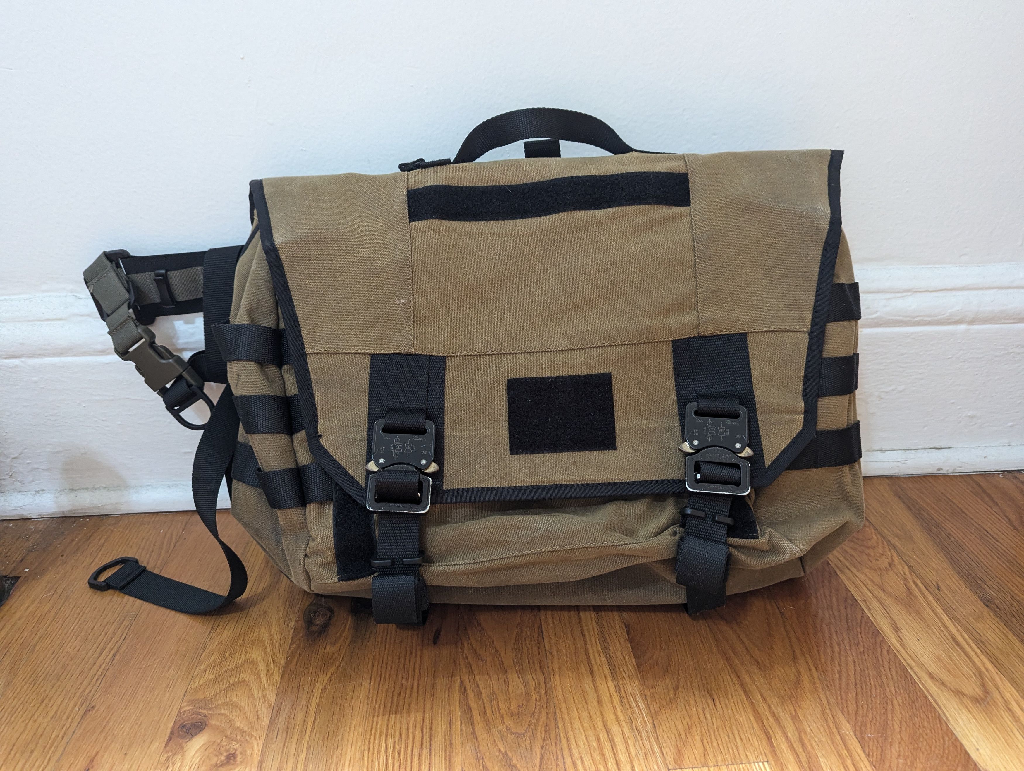 Orbit Gear Orbitgear R231 Adv Sling Messenger Bag Tan in Beige, Men's