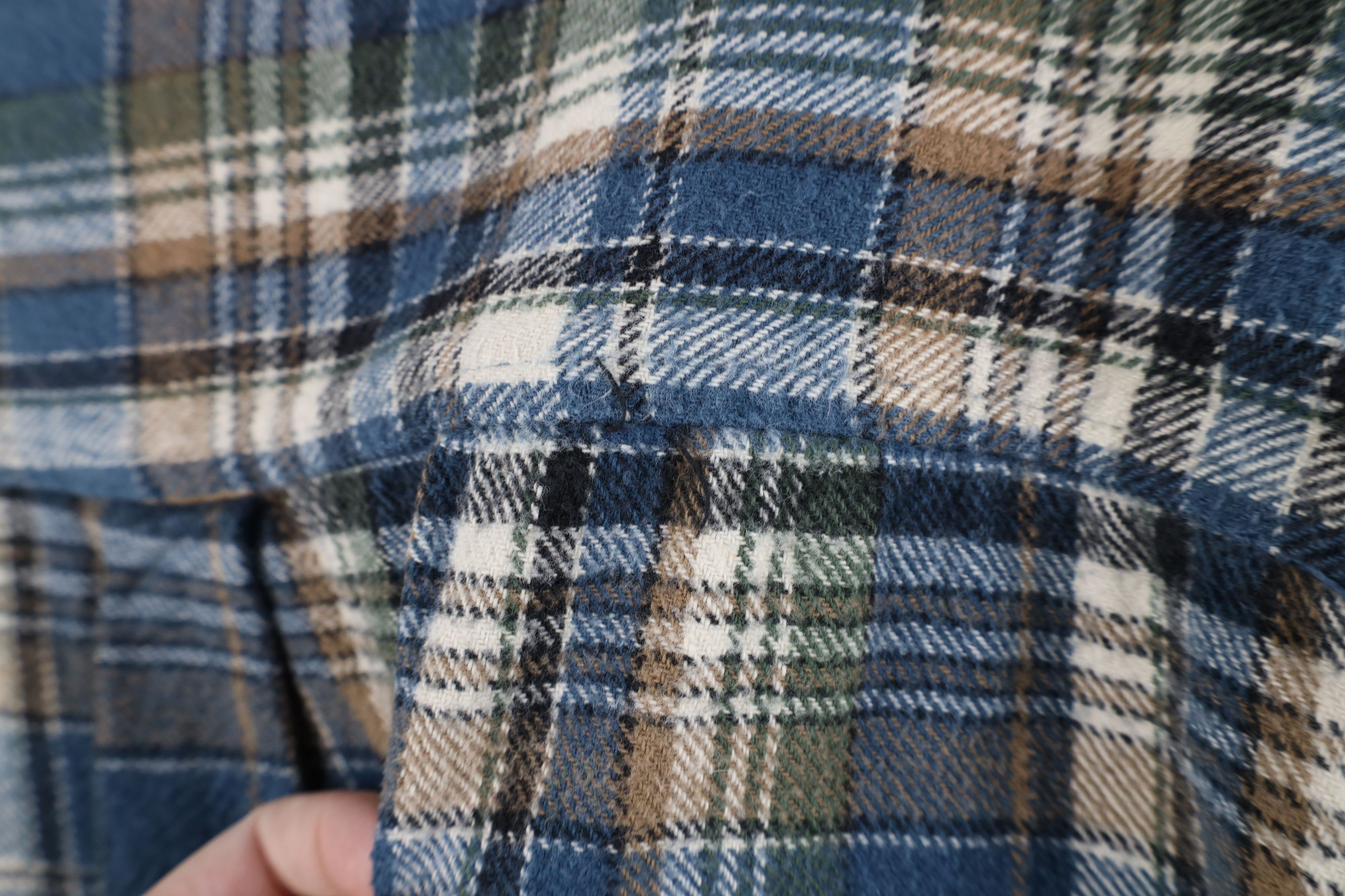 Vintage Vintage 90s Streetwear Heavyweight Collared Button Shirt Size US L / EU 52-54 / 3 - 9 Thumbnail
