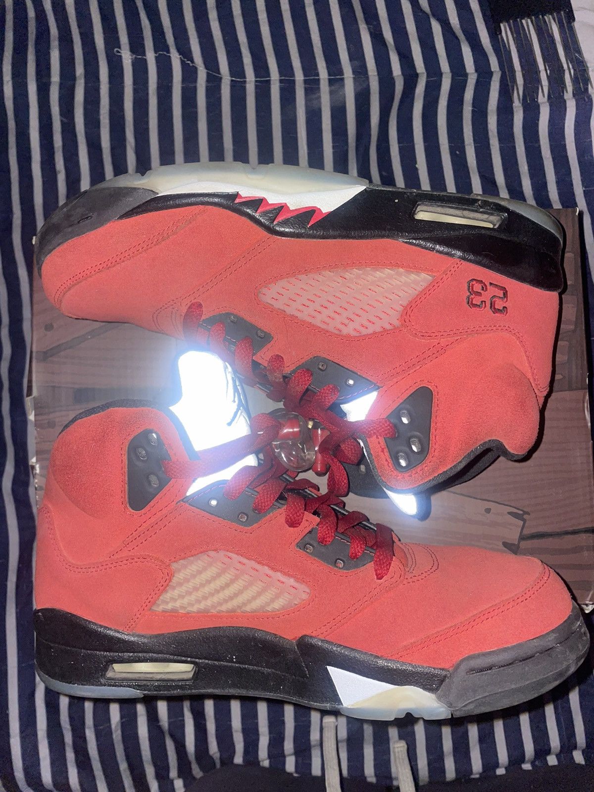 Jordan Brand × Nike Raging Bull 5s Size US 8 / EU 41 - 5 Thumbnail